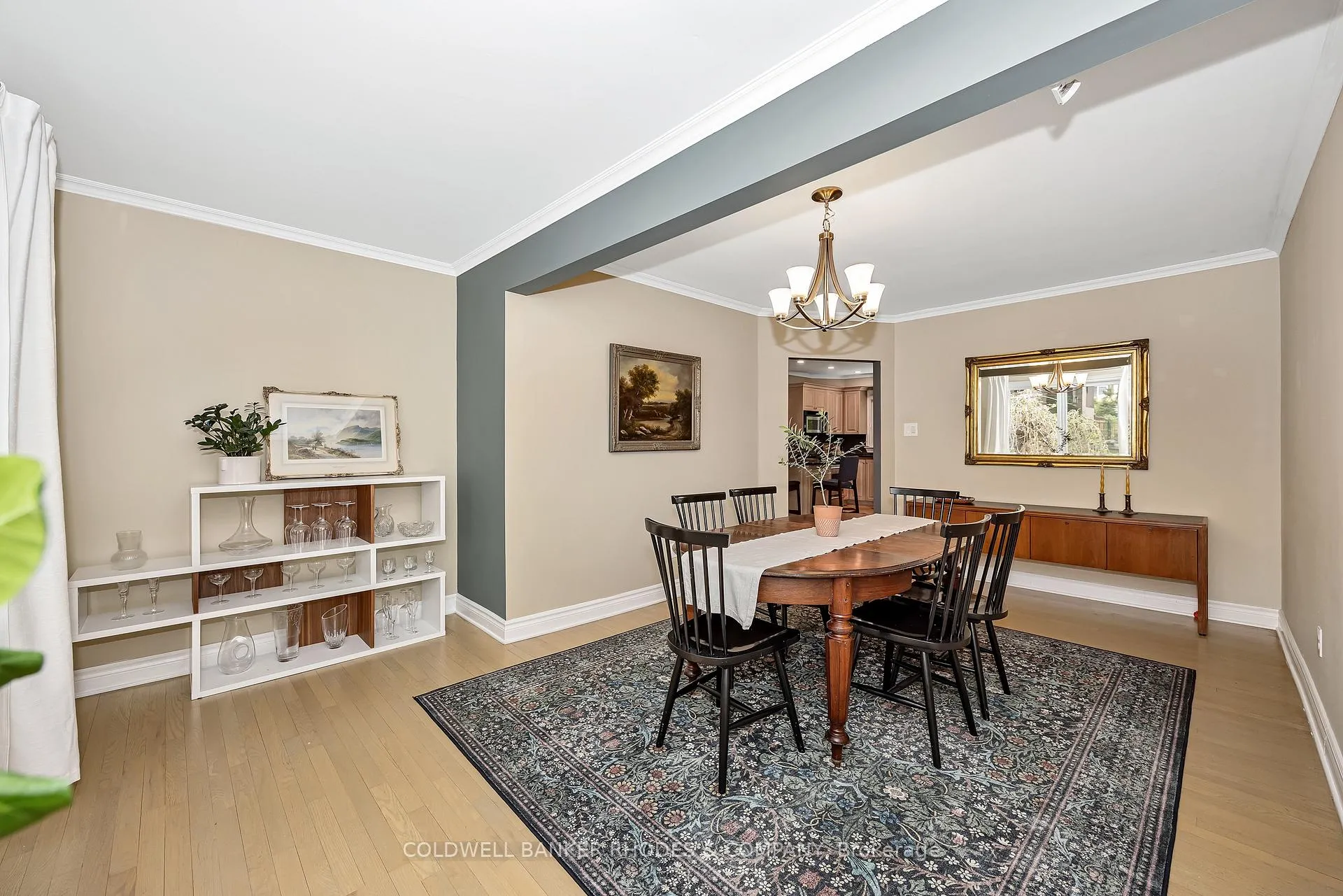 Photo 8 of 2228 Old Lilac Lane, Ottawa, Applewood Acres — HOMEH