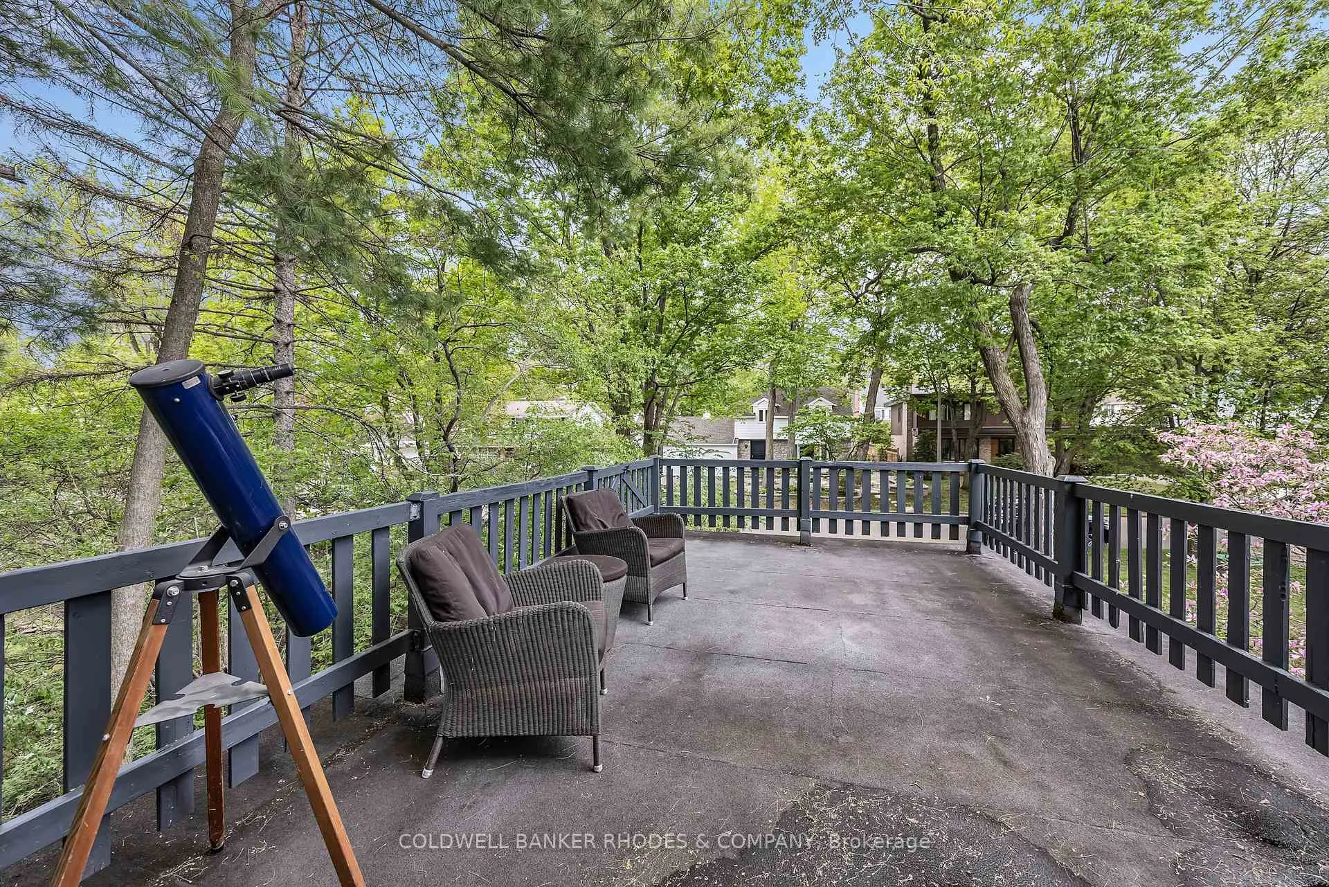 Photo 22 of 2228 Old Lilac Lane, Ottawa, Applewood Acres — HOMEH