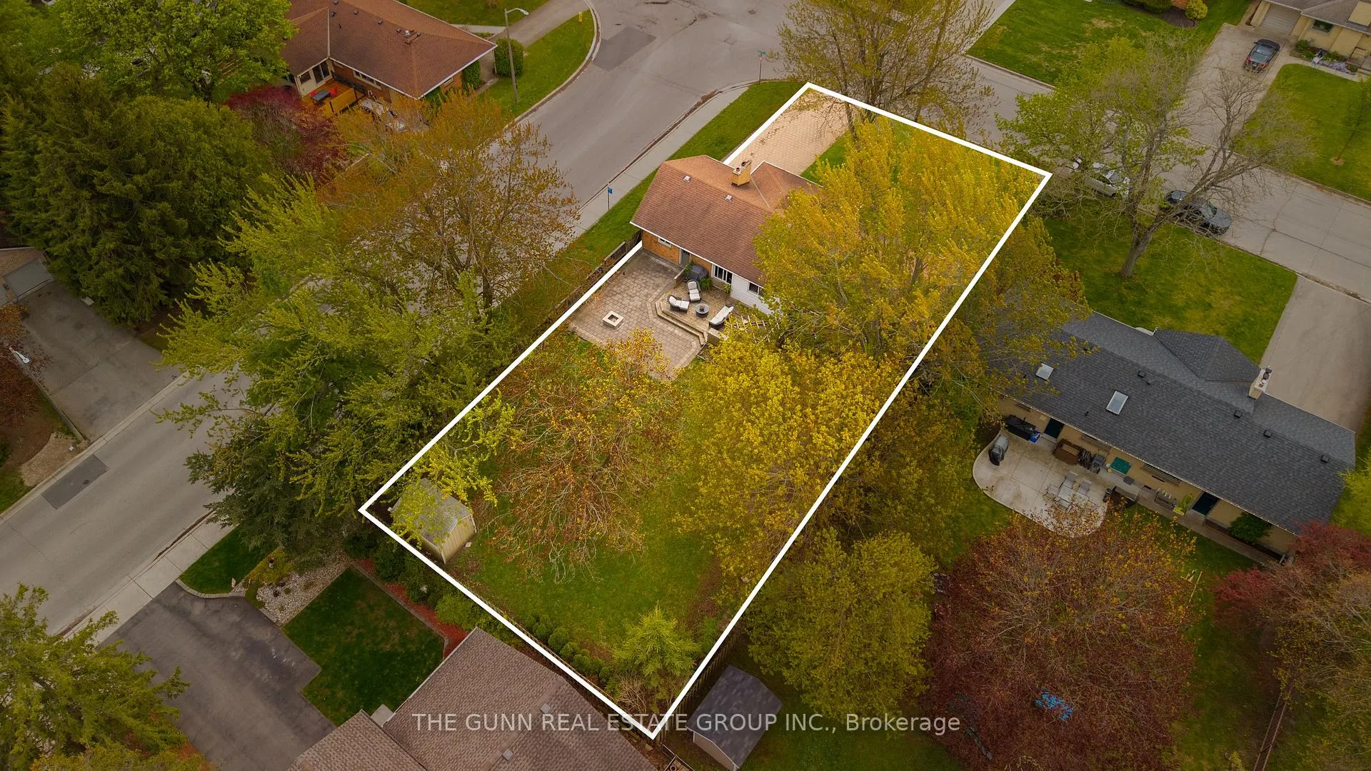 Photo 7 of 583 Oakridge Drive, London, North P — HOMEH