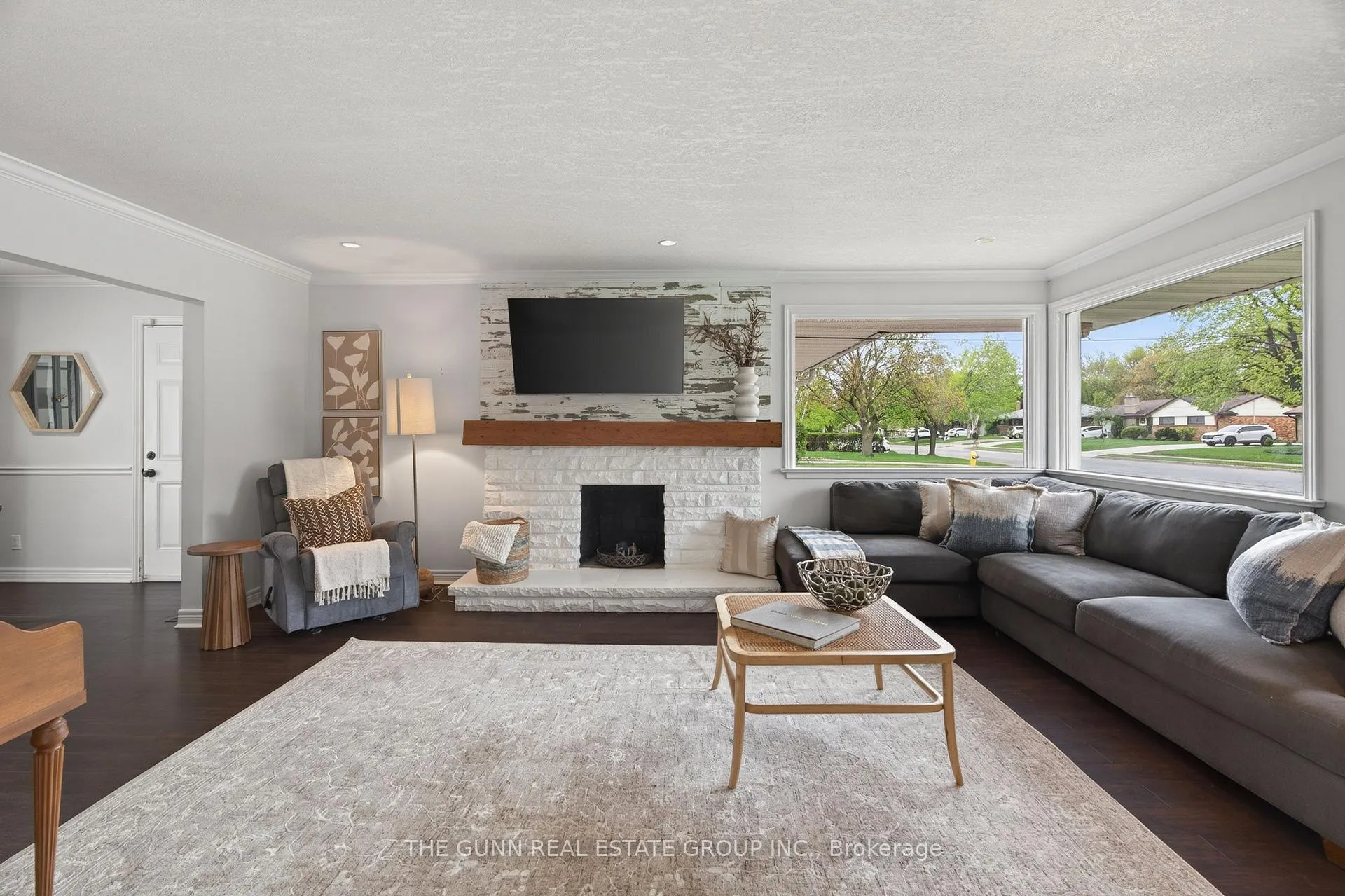 Photo 9 of 583 Oakridge Drive, London, North P — HOMEH
