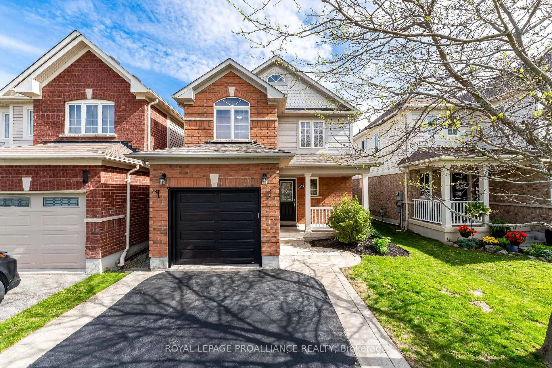Photo 1 of 23 Courvier Crescent, Clarington, Bowmanville — HOMEH
