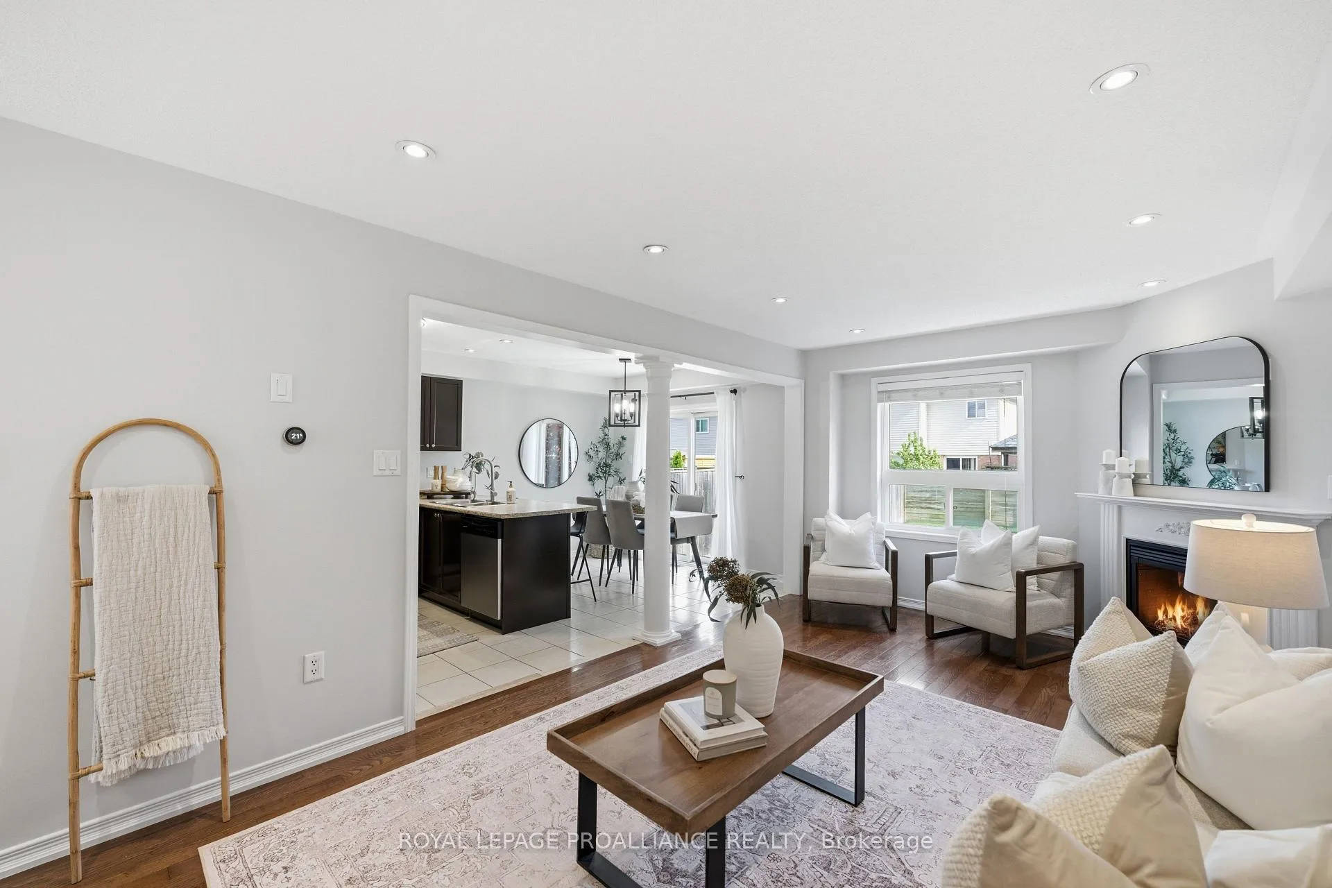 Photo 17 of 23 Courvier Crescent, Clarington, Bowmanville — HOMEH
