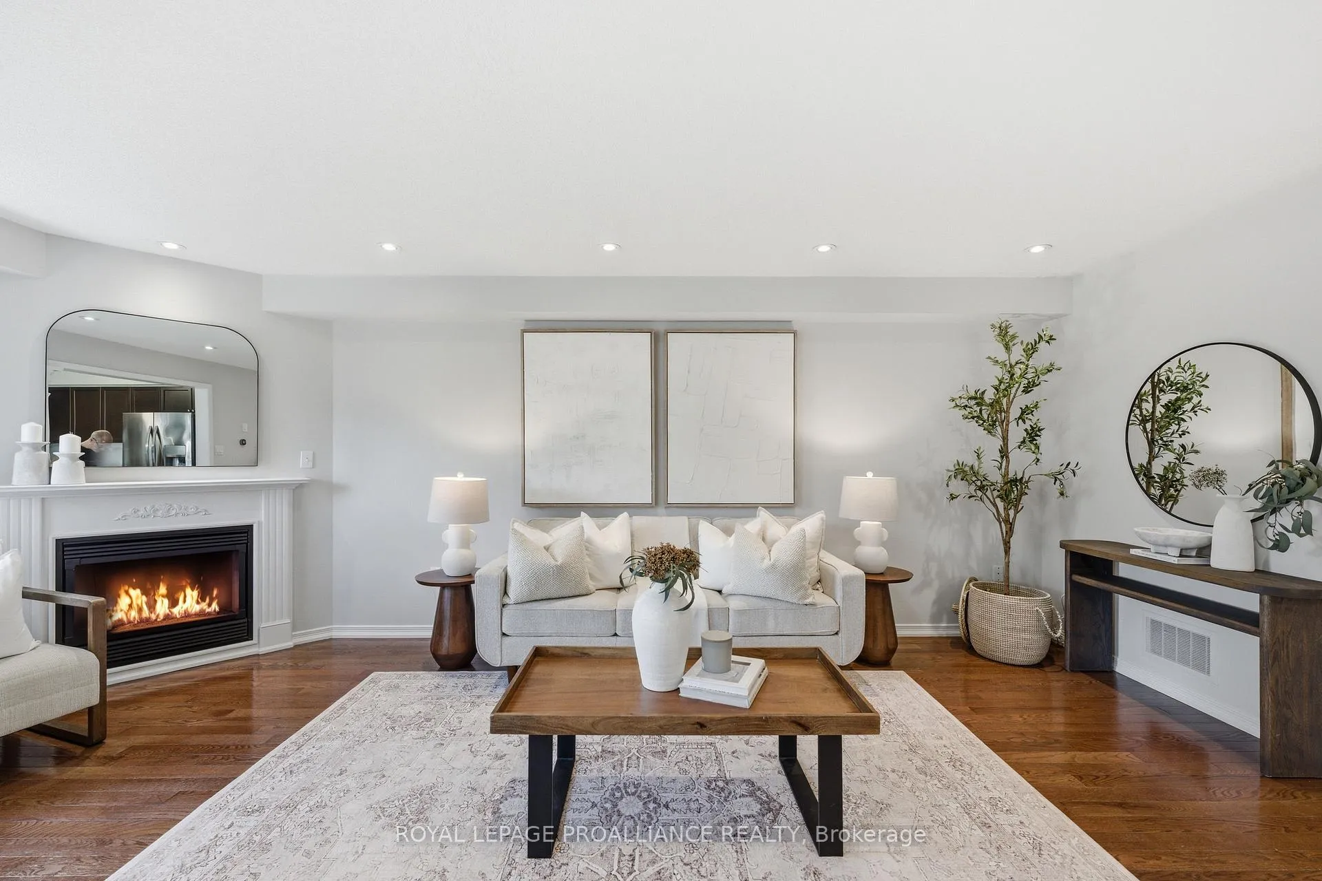 Photo 18 of 23 Courvier Crescent, Clarington, Bowmanville — HOMEH