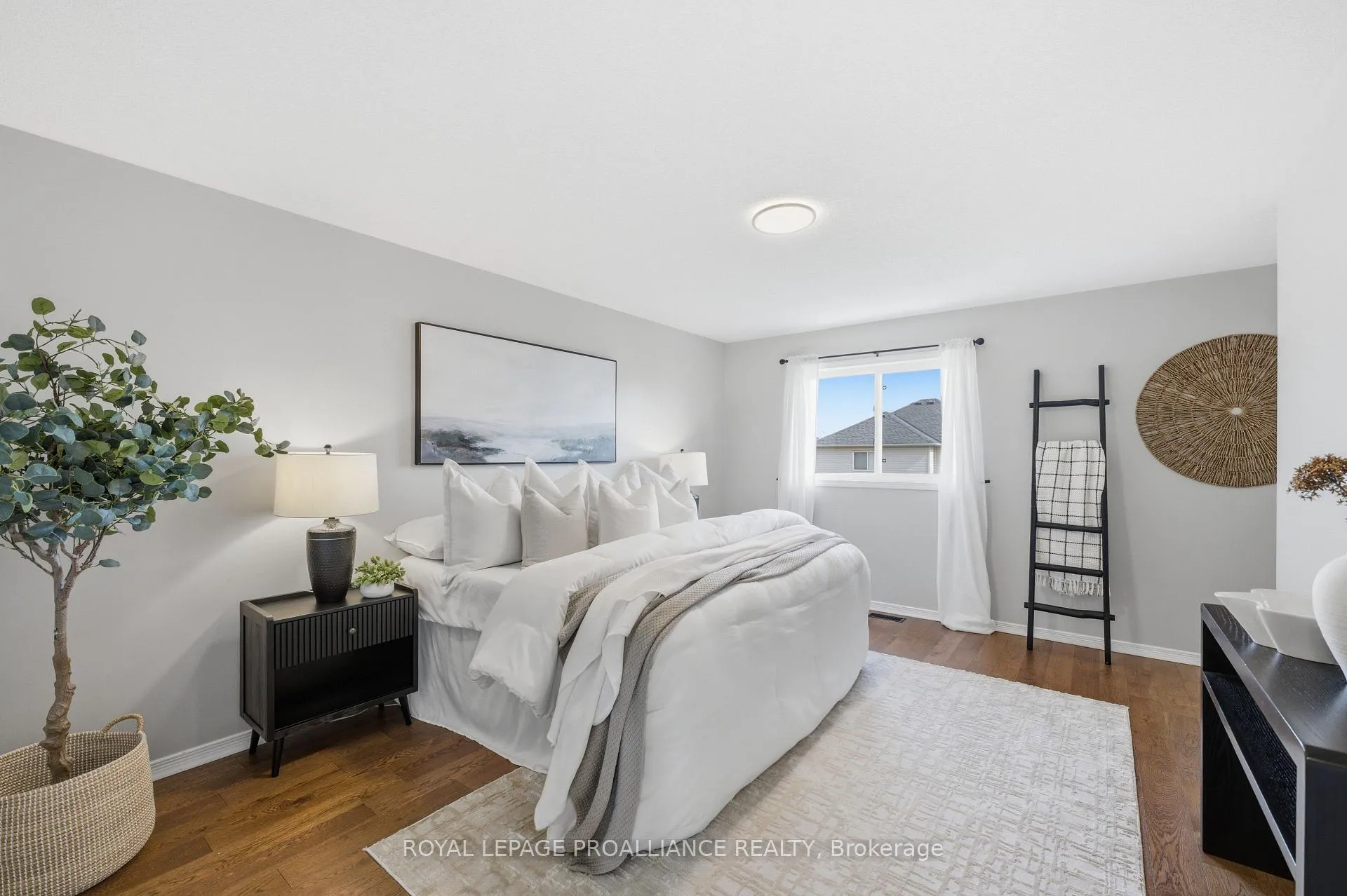 Photo 30 of 23 Courvier Crescent, Clarington, Bowmanville — HOMEH