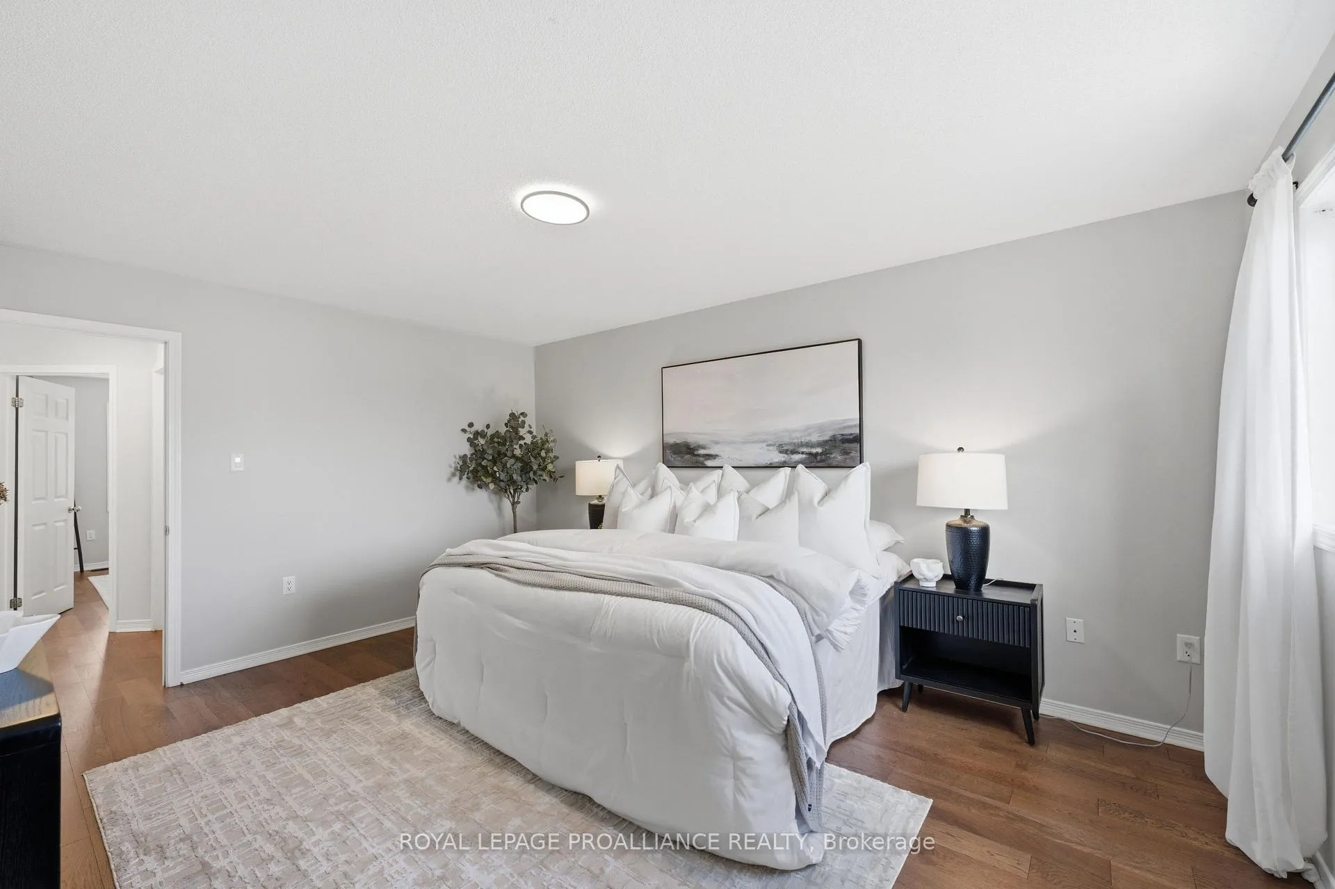 Photo 32 of 23 Courvier Crescent, Clarington, Bowmanville — HOMEH