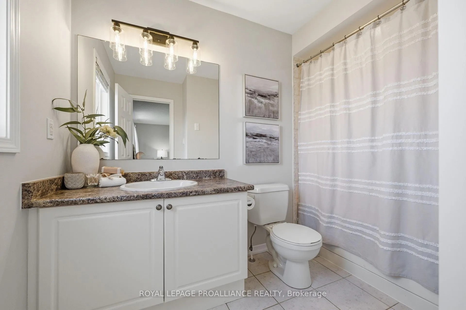 Photo 33 of 23 Courvier Crescent, Clarington, Bowmanville — HOMEH