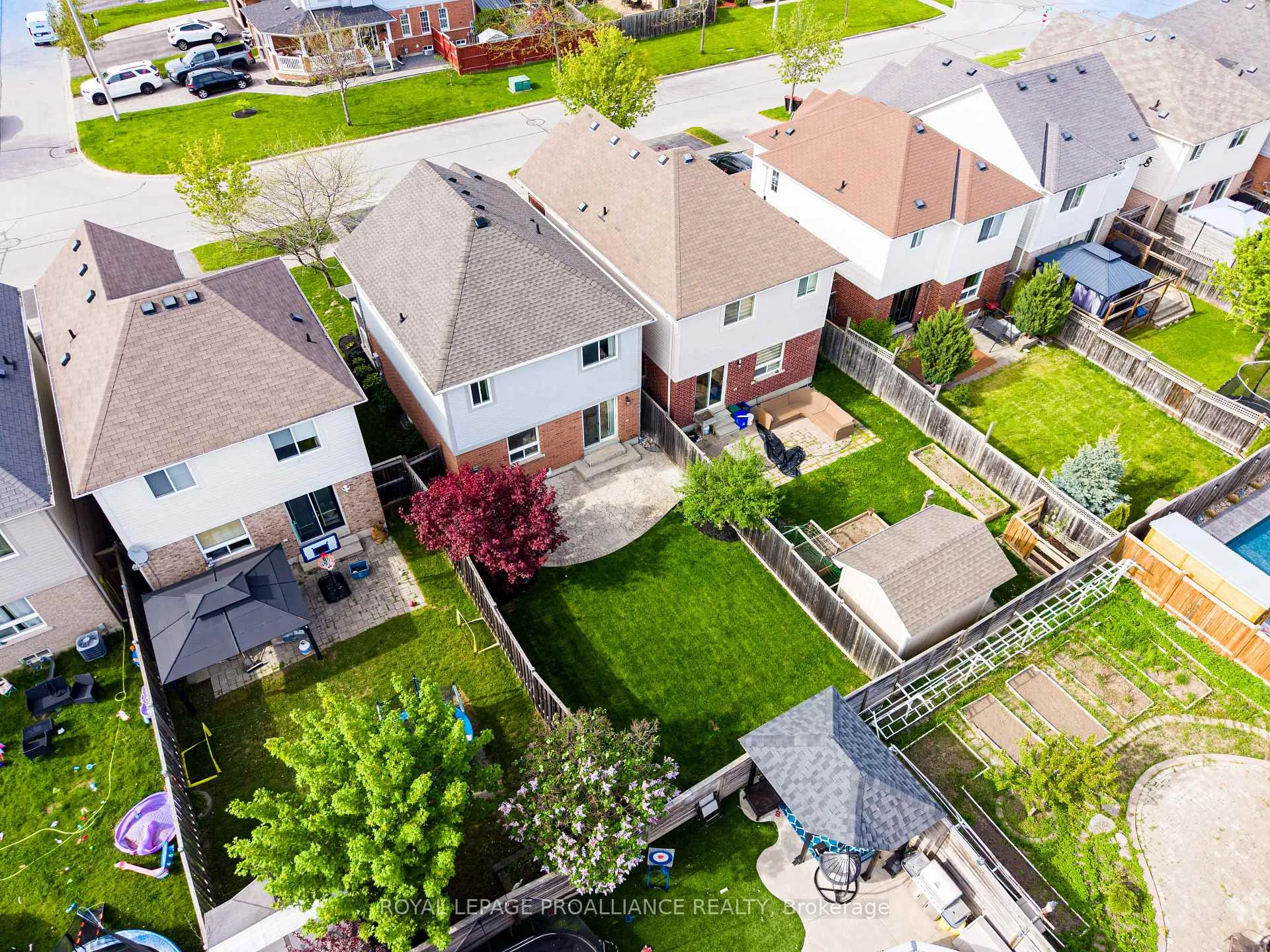Photo 39 of 23 Courvier Crescent, Clarington, Bowmanville — HOMEH