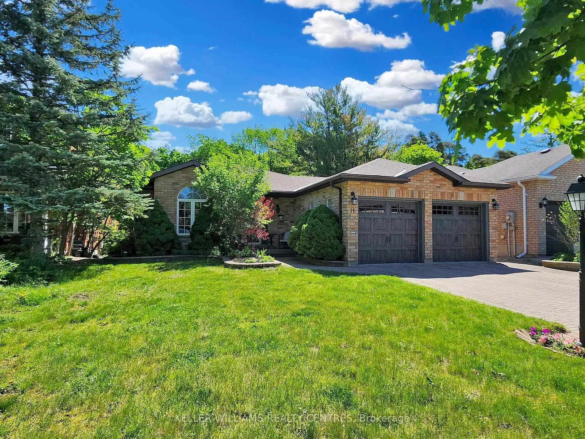 Photo 1 of 14 Gables Way, Barrie, South Shore — HOMEH