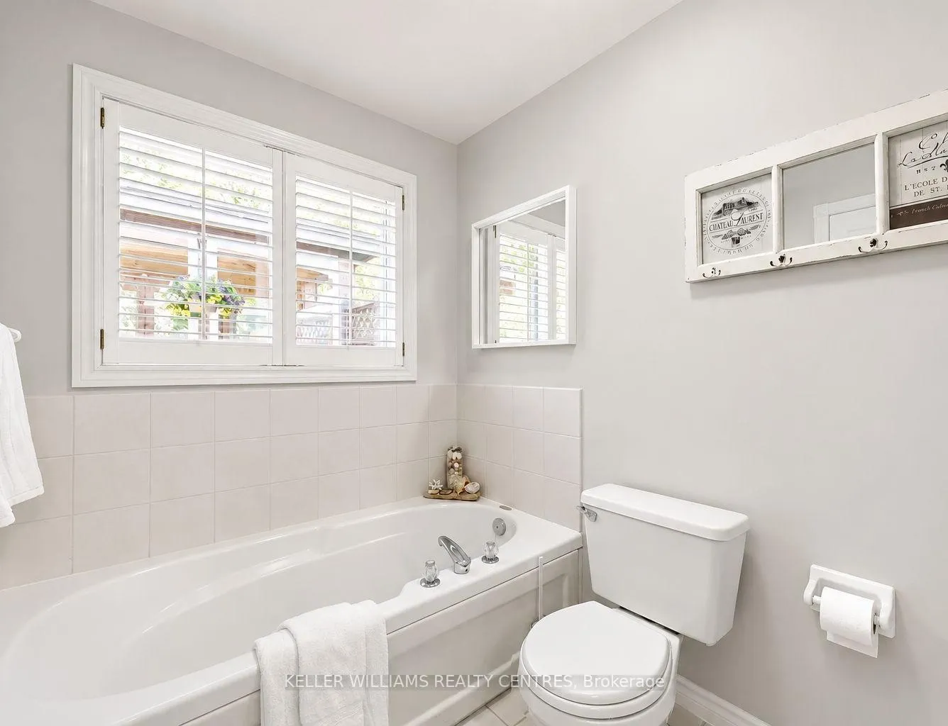 Photo 15 of 14 Gables Way, Barrie, South Shore — HOMEH