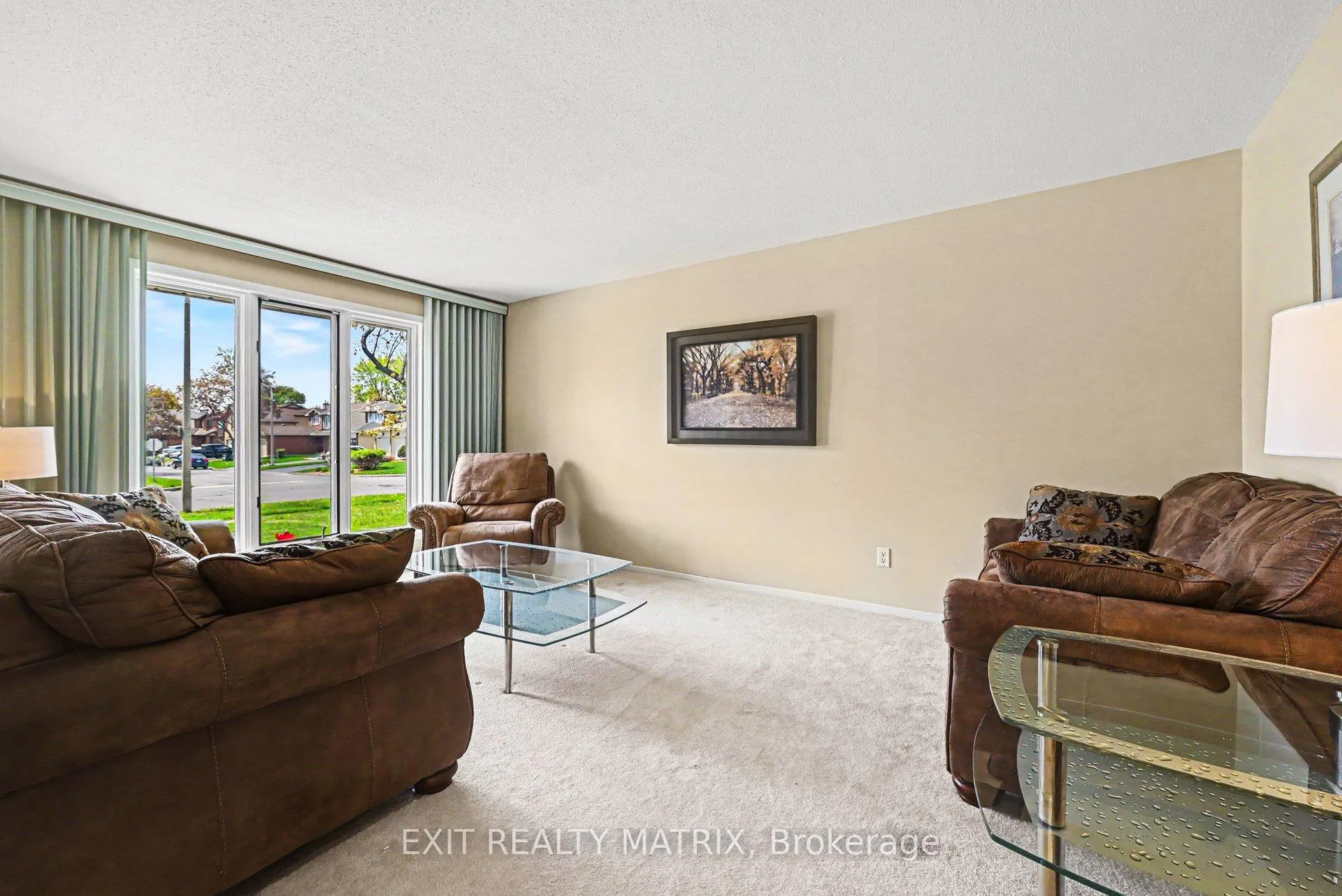 Photo 4 of 5968 Meadowglen Drive, Ottawa, Chapel Hill — HOMEH