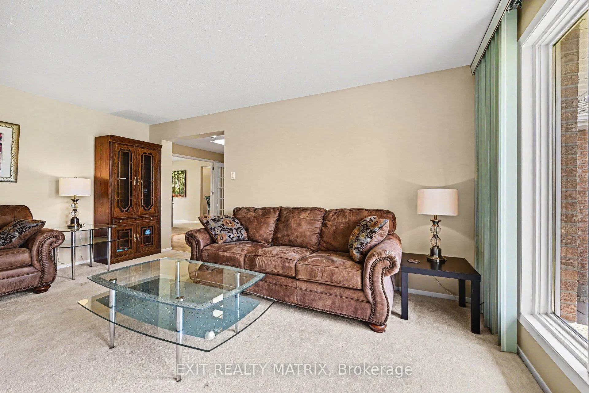 Photo 5 of 5968 Meadowglen Drive, Ottawa, Chapel Hill — HOMEH
