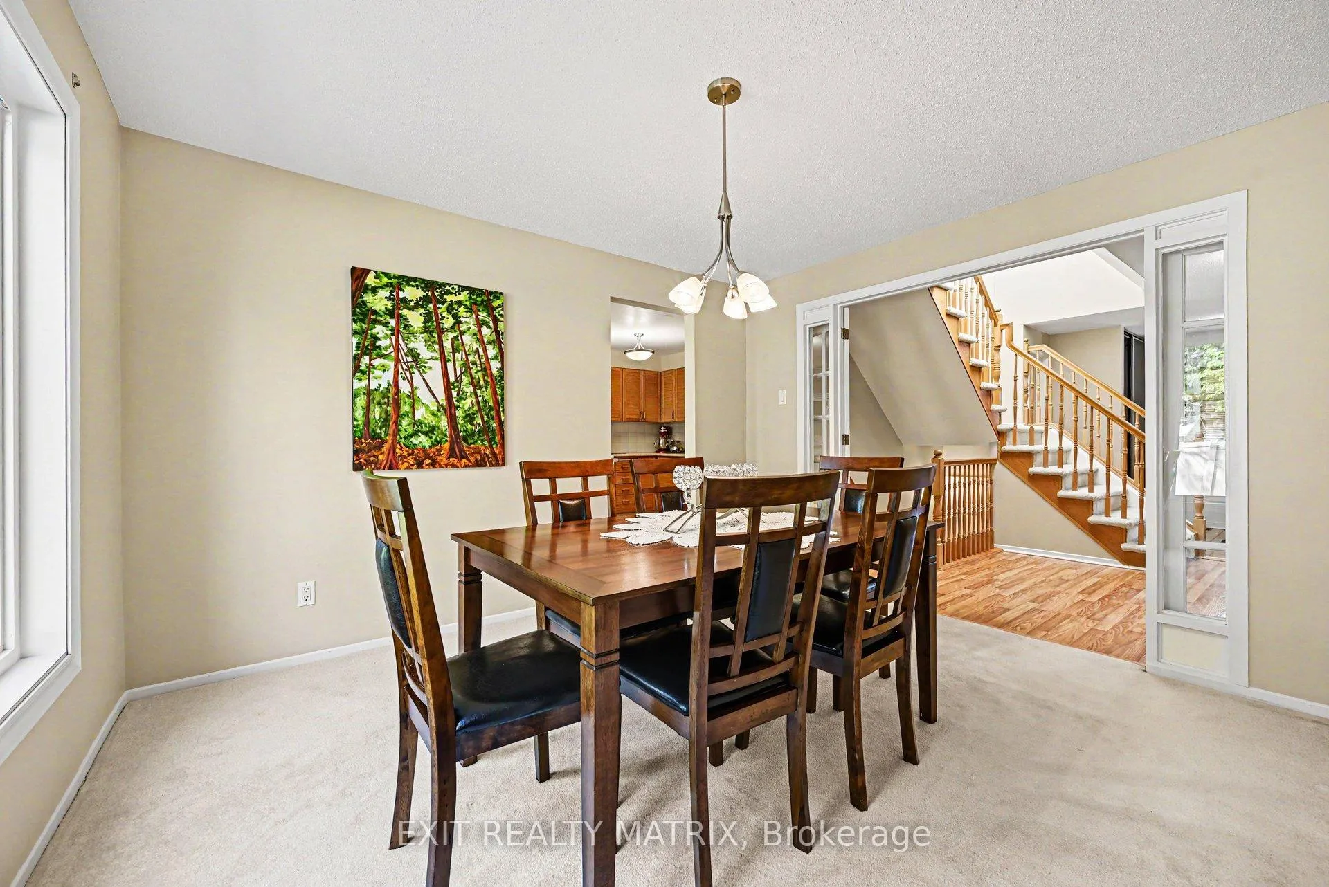 Photo 7 of 5968 Meadowglen Drive, Ottawa, Chapel Hill — HOMEH
