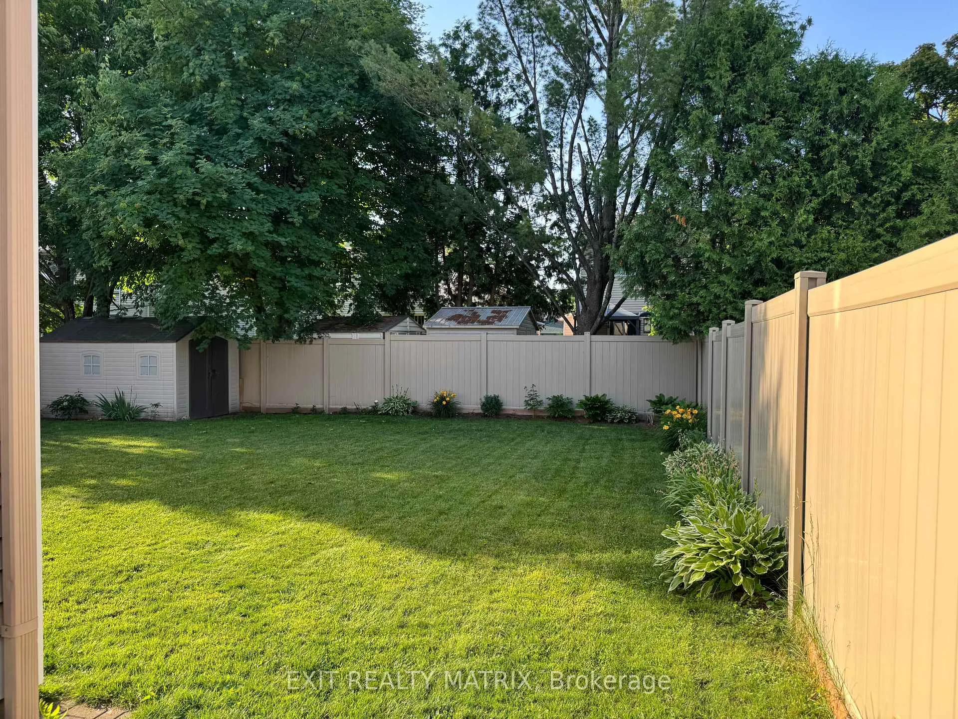 Photo 11 of 5968 Meadowglen Drive, Ottawa, Chapel Hill — HOMEH