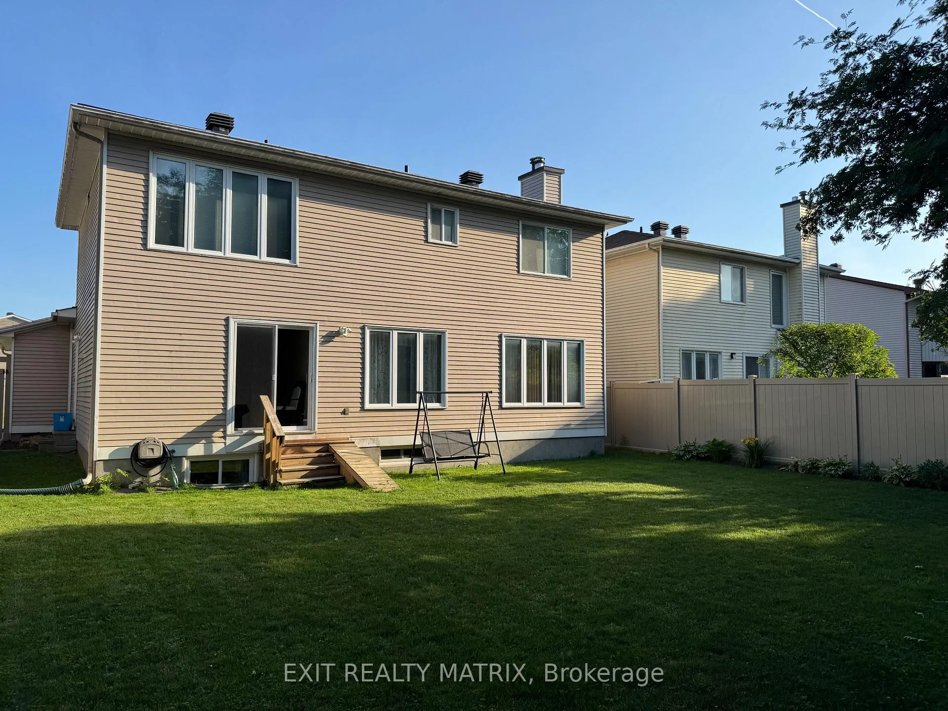Photo 13 of 5968 Meadowglen Drive, Ottawa, Chapel Hill — HOMEH