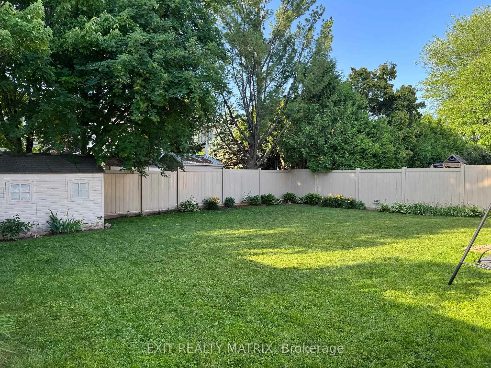 Photo 26 of 5968 Meadowglen Drive, Ottawa, Chapel Hill — HOMEH