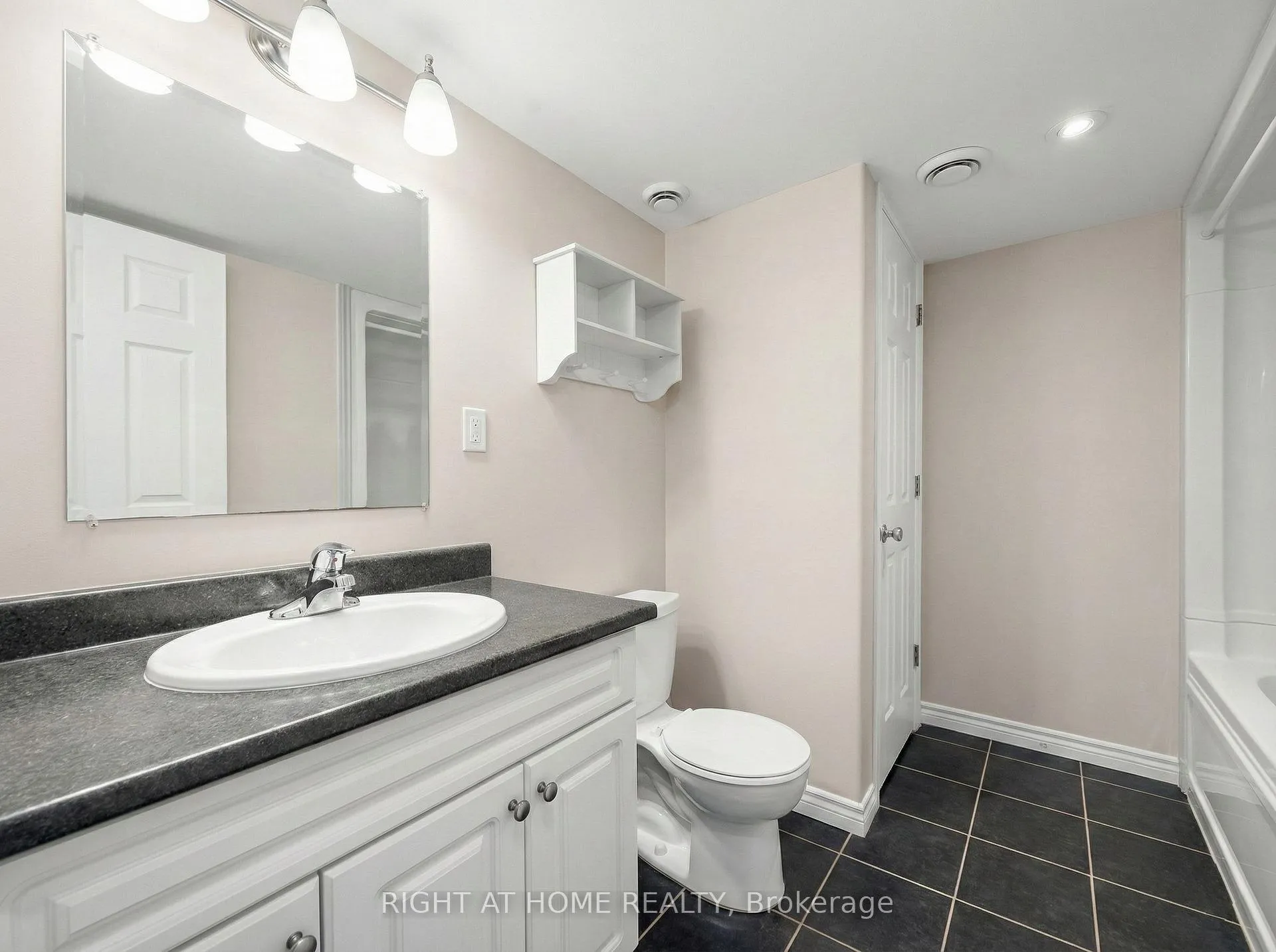 Photo 28 of 73 Frank Street, Belleville, Belleville Ward — HOMEH