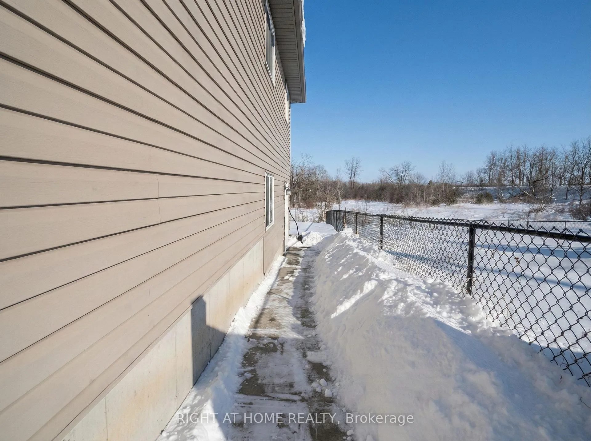 Photo 31 of 73 Frank Street, Belleville, Belleville Ward — HOMEH