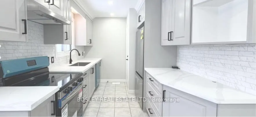 Photo 2 of 100 Fairway Road N, Kitchener — HOMEH