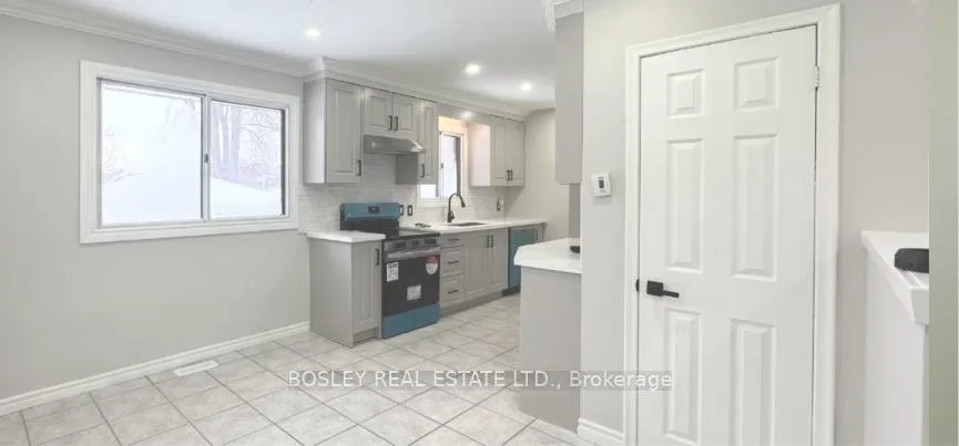 Photo 7 of 100 Fairway Road N, Kitchener — HOMEH