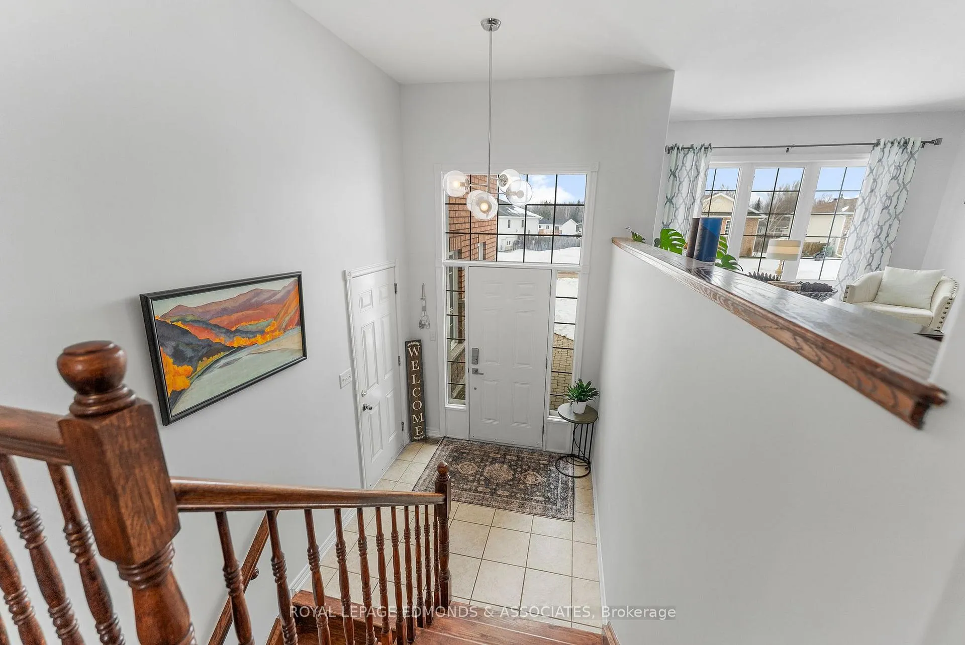Photo 5 of 669 Fairview Avenue S, Laurentian Valley — HOMEH