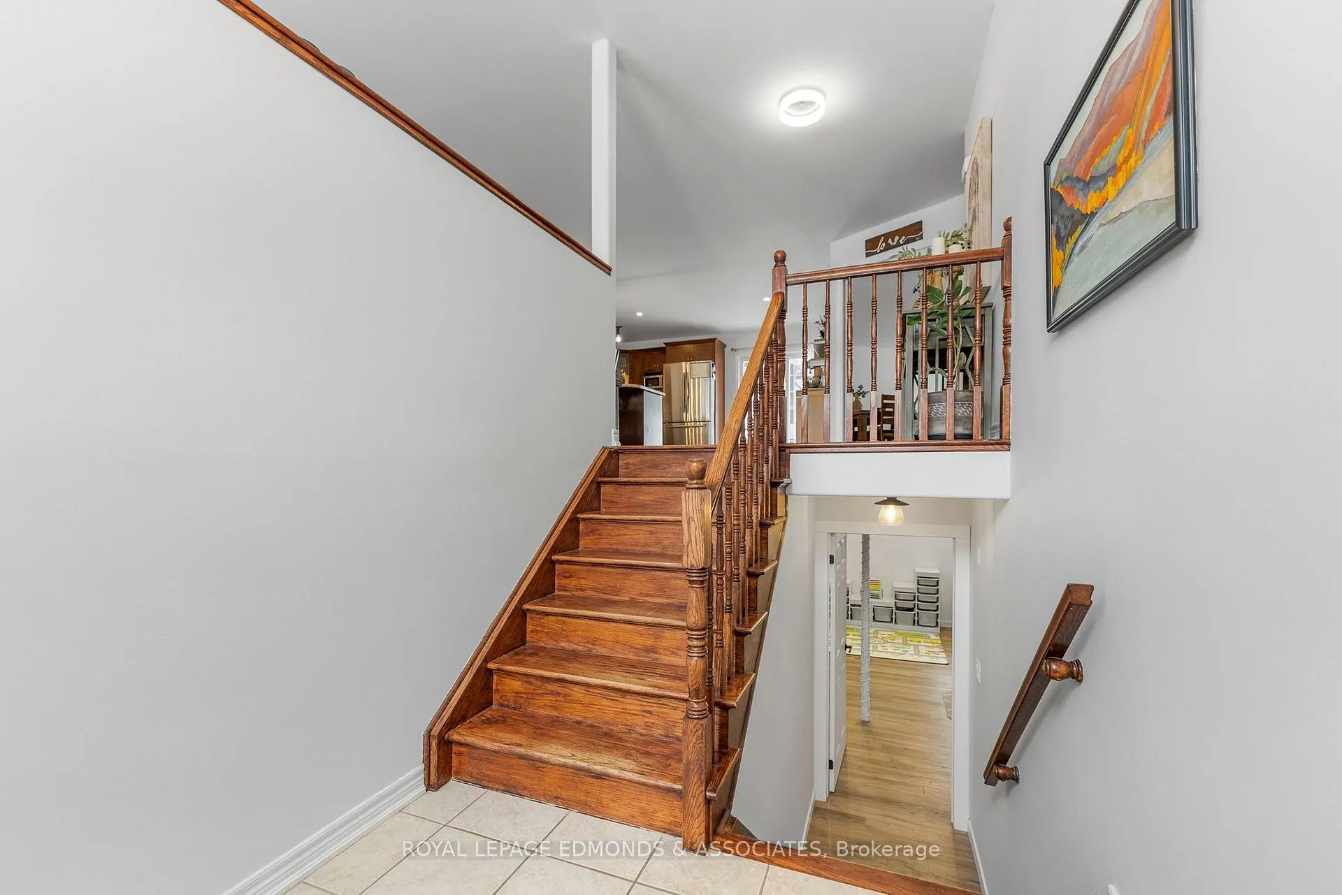 Photo 18 of 669 Fairview Avenue S, Laurentian Valley — HOMEH