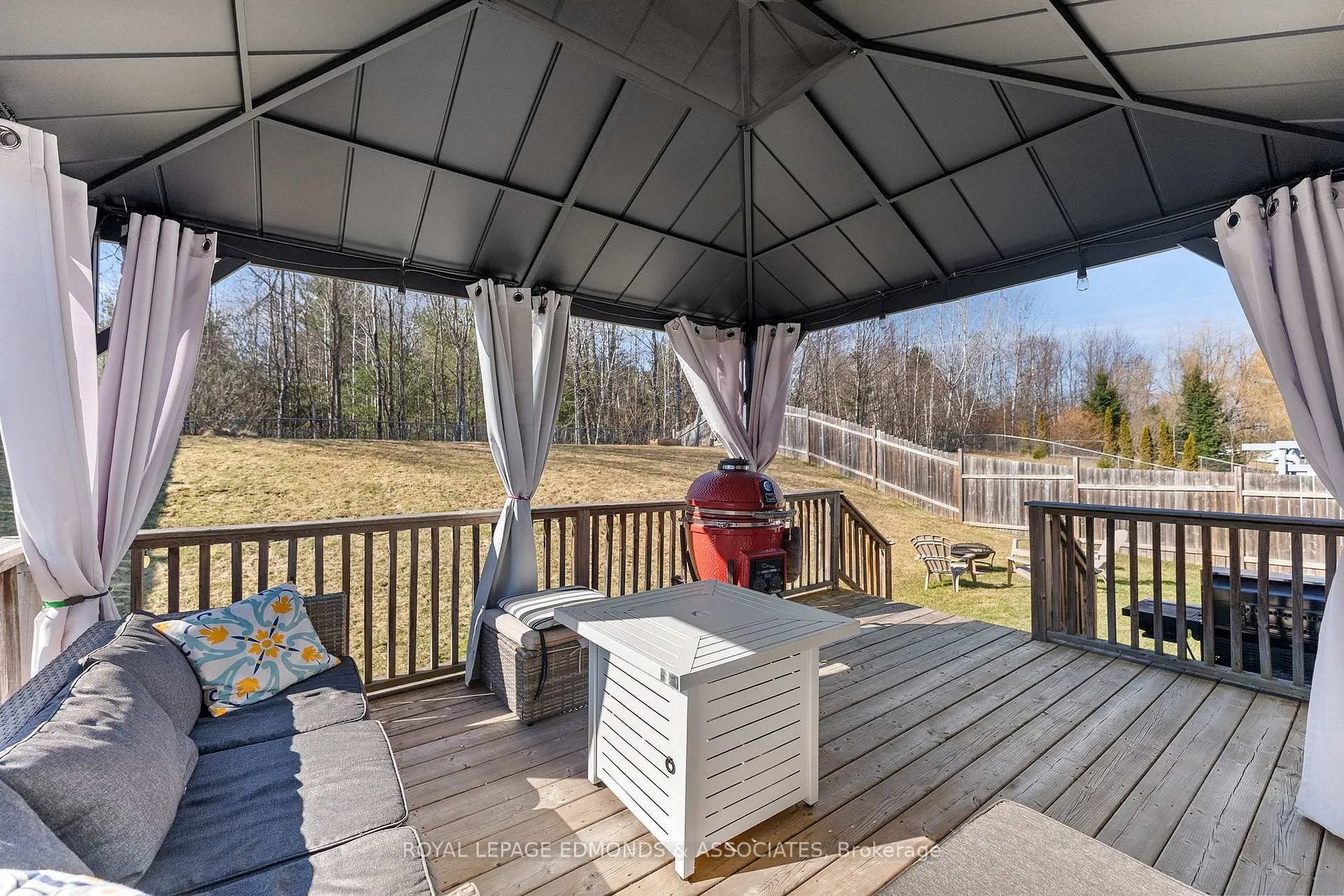 Photo 27 of 669 Fairview Avenue S, Laurentian Valley — HOMEH