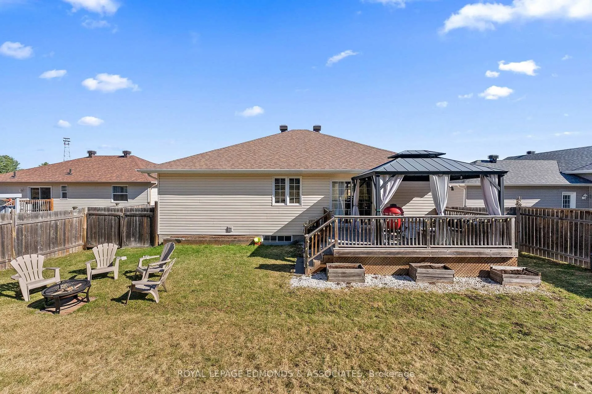 Photo 31 of 669 Fairview Avenue S, Laurentian Valley — HOMEH