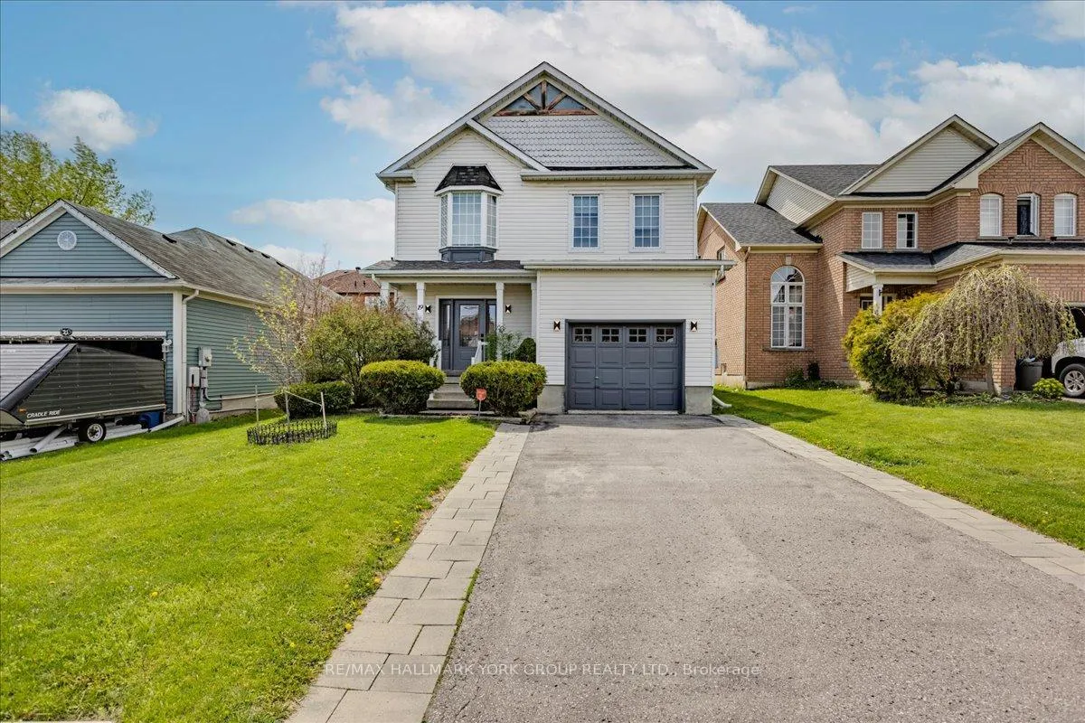 Photo 5 of 19 Silverstone Crescent, Georgina, Keswick South — HOMEH
