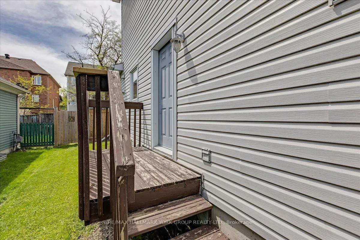 Photo 37 of 19 Silverstone Crescent, Georgina, Keswick South — HOMEH