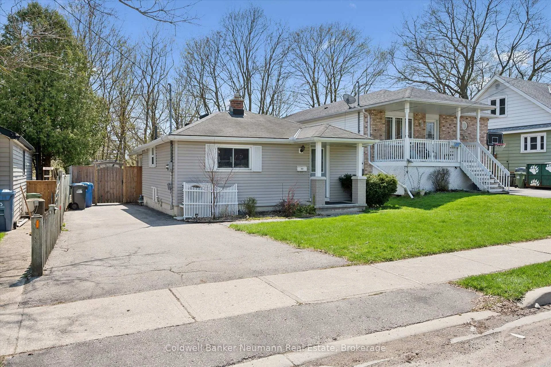 Photo 3 of 161 Grange Street, Guelph, St. George's — HOMEH