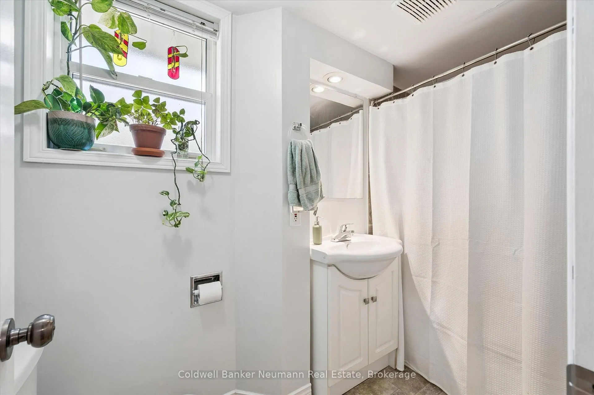 Photo 8 of 161 Grange Street, Guelph, St. George's — HOMEH