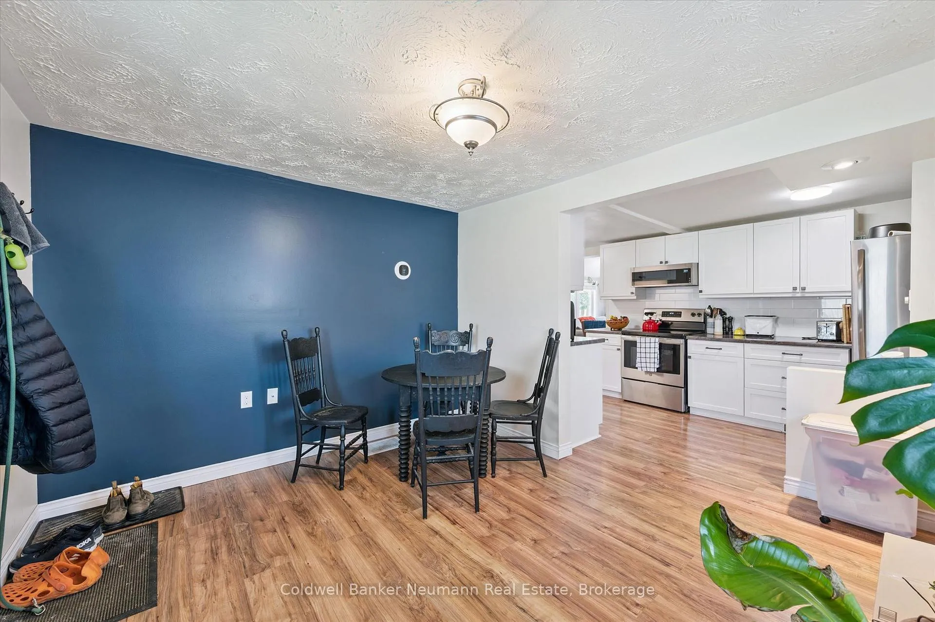 Photo 11 of 161 Grange Street, Guelph, St. George's — HOMEH