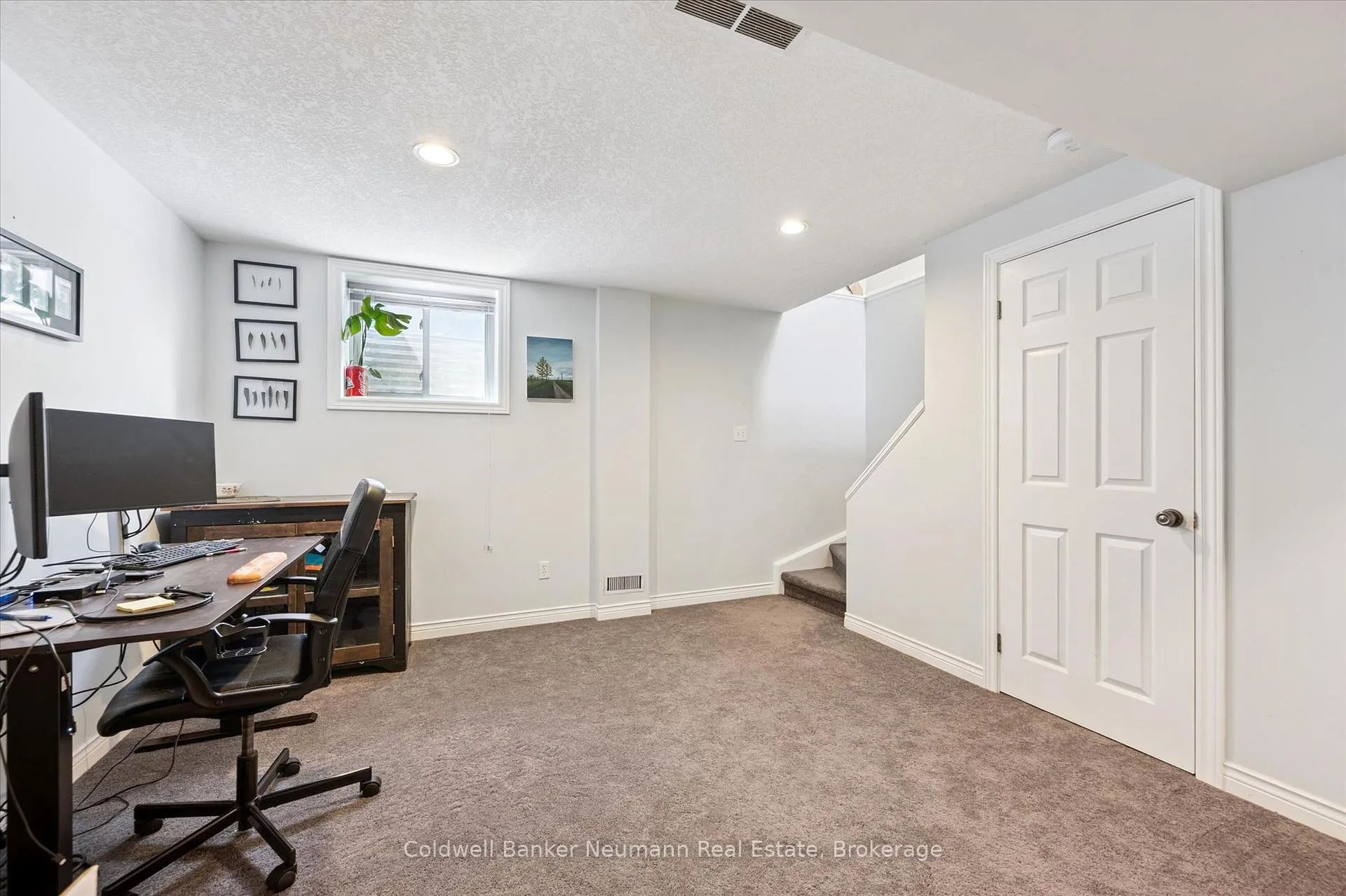 Photo 13 of 161 Grange Street, Guelph, St. George's — HOMEH