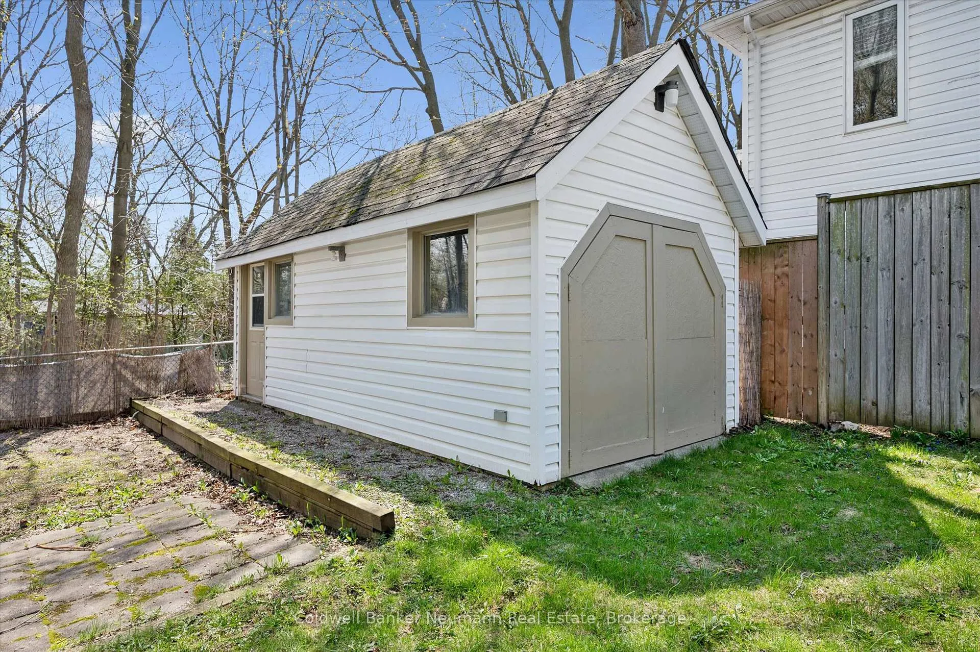 Photo 17 of 161 Grange Street, Guelph, St. George's — HOMEH