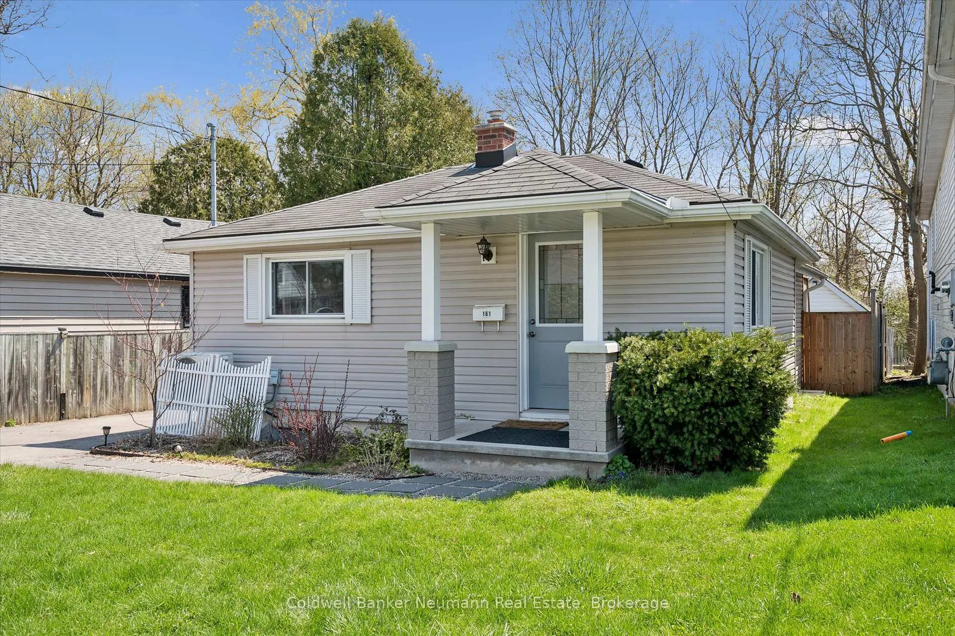 Photo 40 of 161 Grange Street, Guelph, St. George's — HOMEH