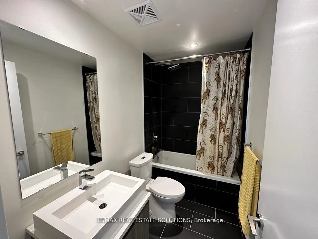 Photo 7 of Unit 425, 246 Logan Avenue, Toronto, South Riverdale — HOMEH