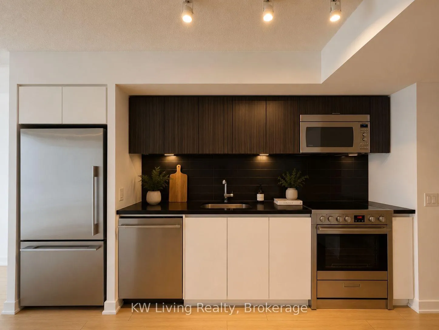 Photo 5 of Unit 1705, 75 Queens Wharf Road, Toronto, Waterfront Communities — HOMEH