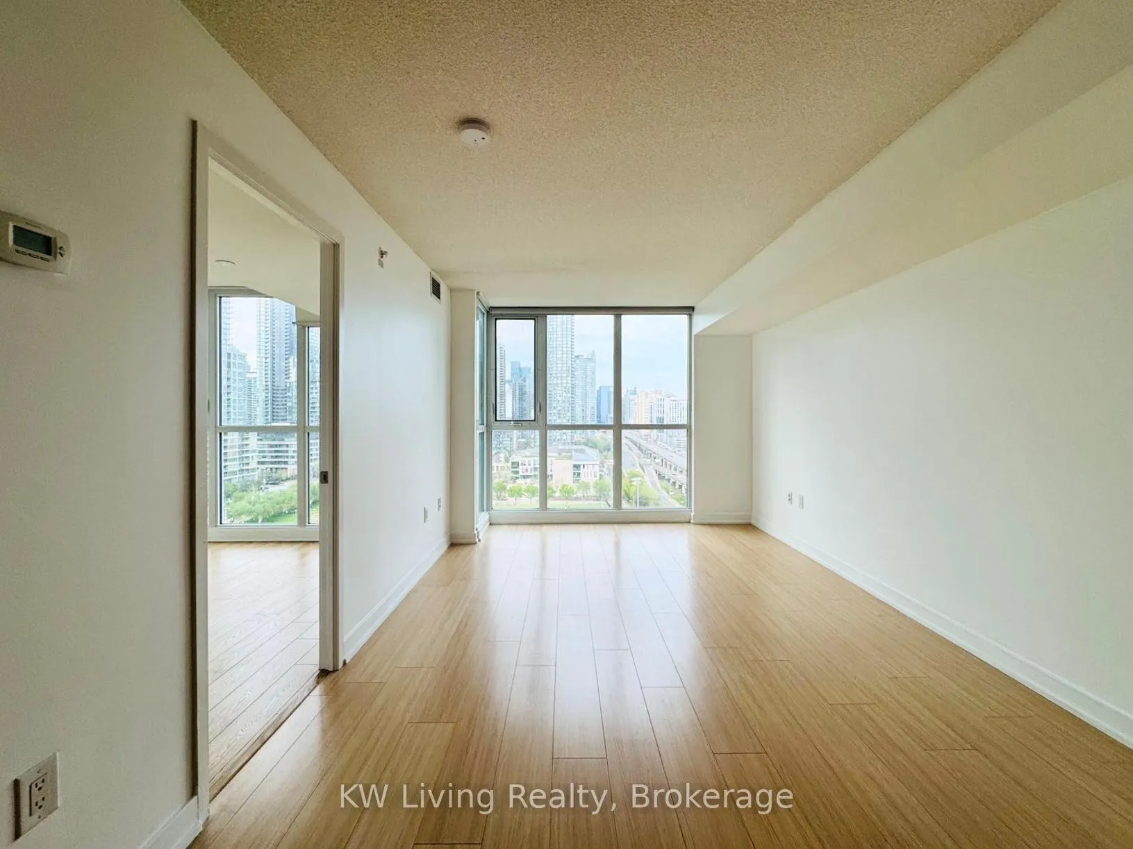 Photo 9 of Unit 1705, 75 Queens Wharf Road, Toronto, Waterfront Communities — HOMEH