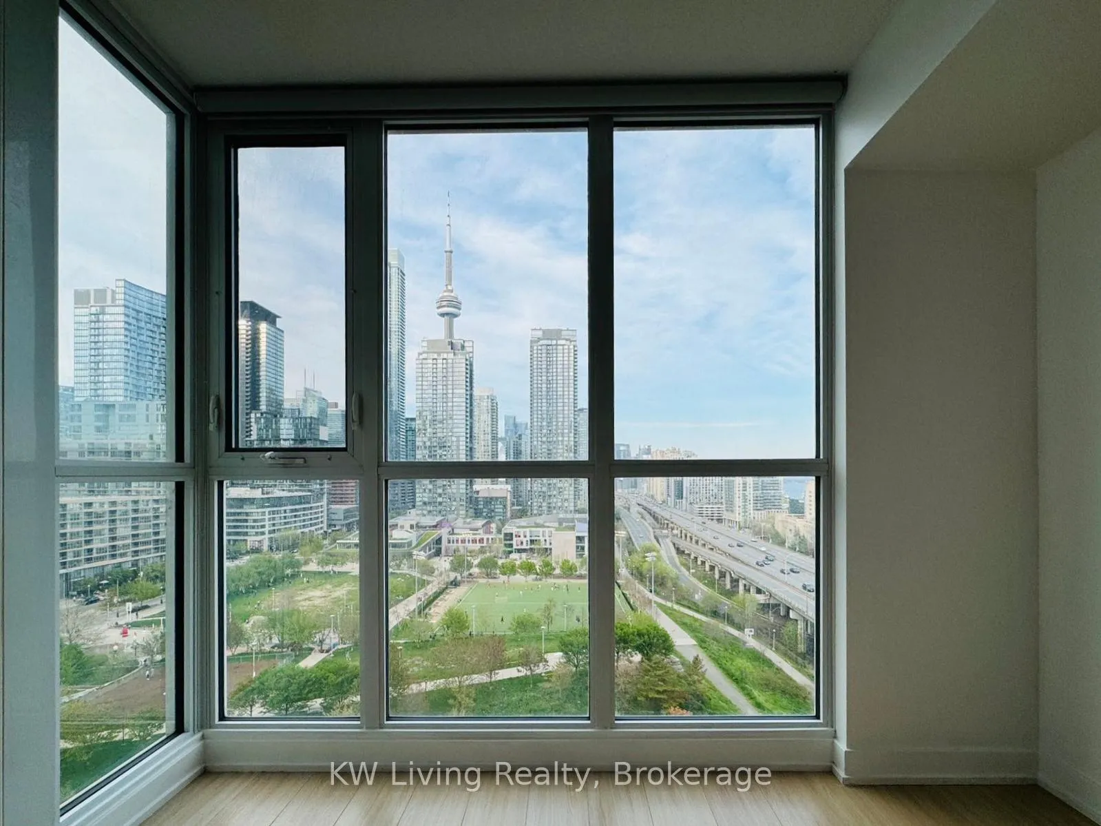Photo 13 of Unit 1705, 75 Queens Wharf Road, Toronto, Waterfront Communities — HOMEH
