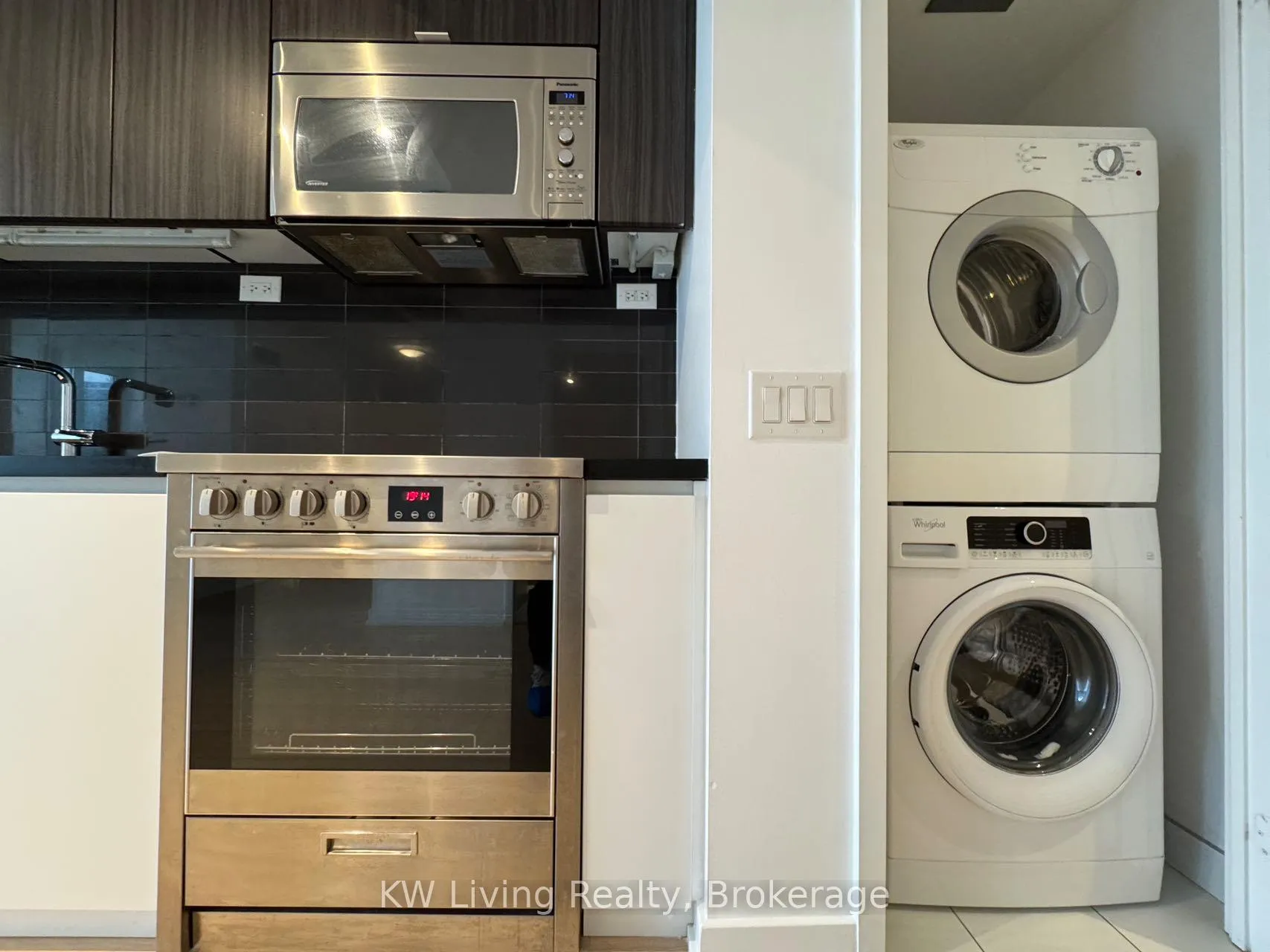 Photo 16 of Unit 1705, 75 Queens Wharf Road, Toronto, Waterfront Communities — HOMEH