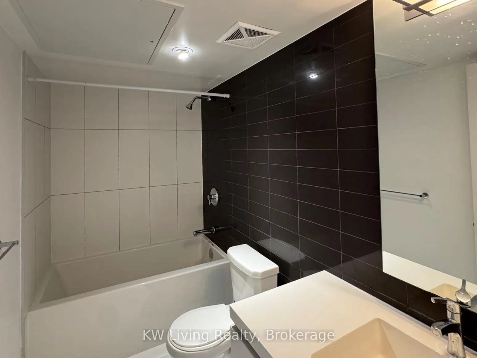 Photo 17 of Unit 1705, 75 Queens Wharf Road, Toronto, Waterfront Communities — HOMEH