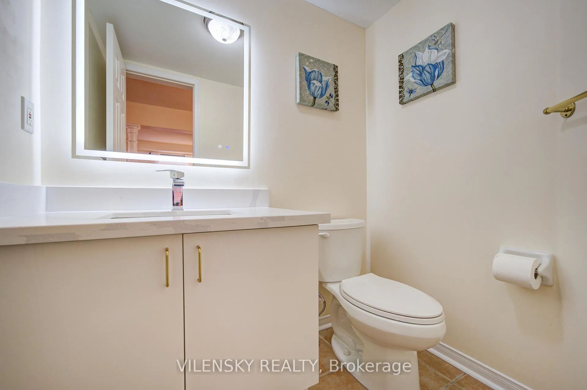 Photo 5 of 186 Purcell Crescent, Vaughan, Maple — HOMEH