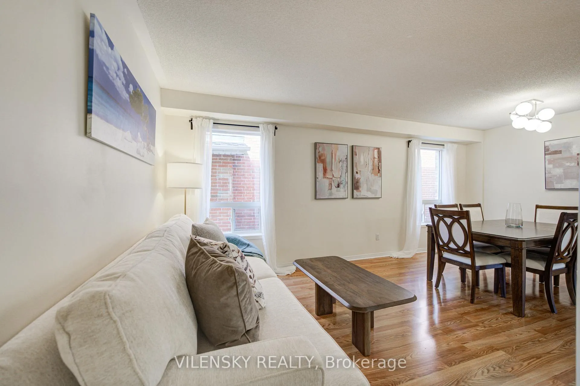 Photo 8 of 186 Purcell Crescent, Vaughan, Maple — HOMEH