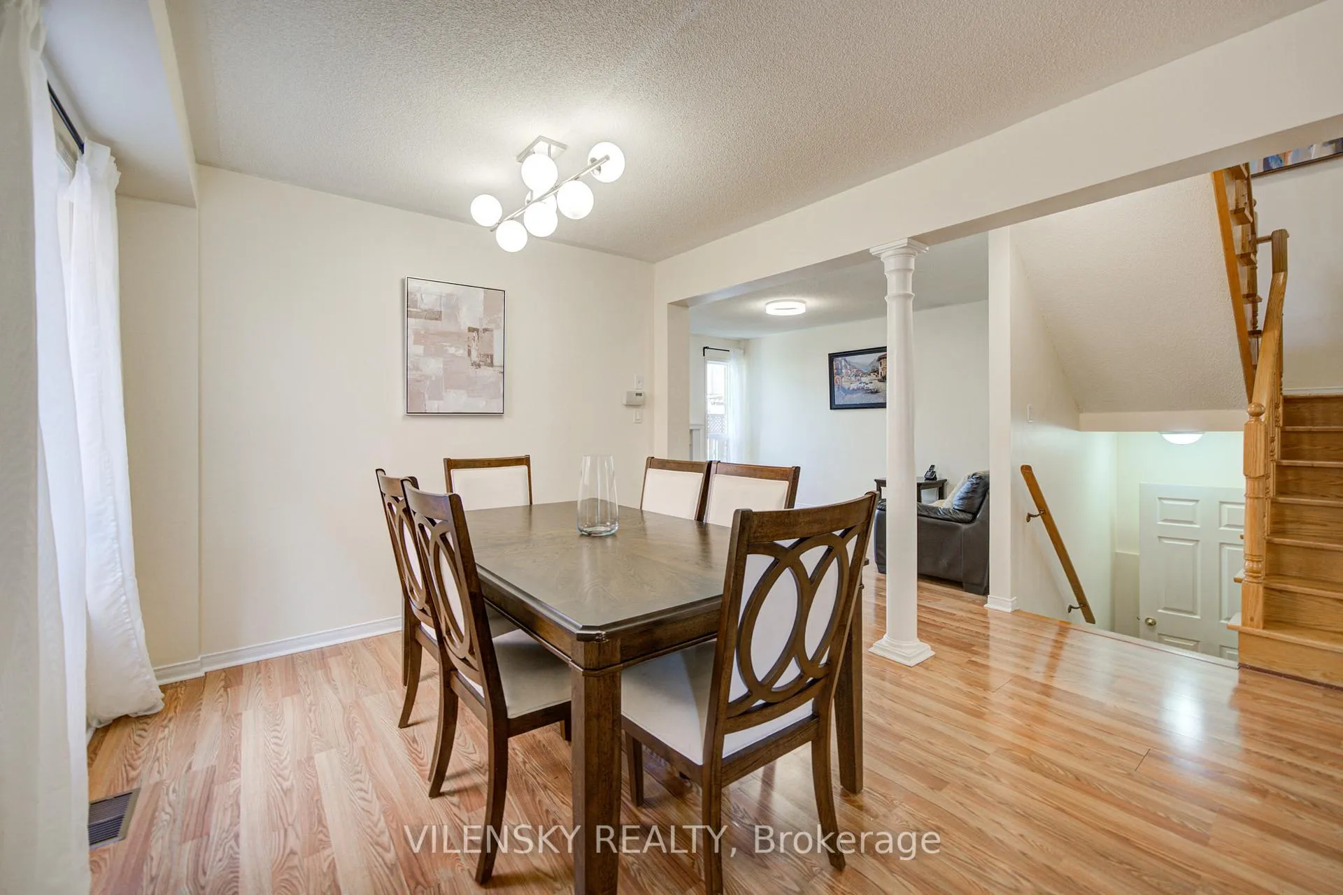 Photo 10 of 186 Purcell Crescent, Vaughan, Maple — HOMEH