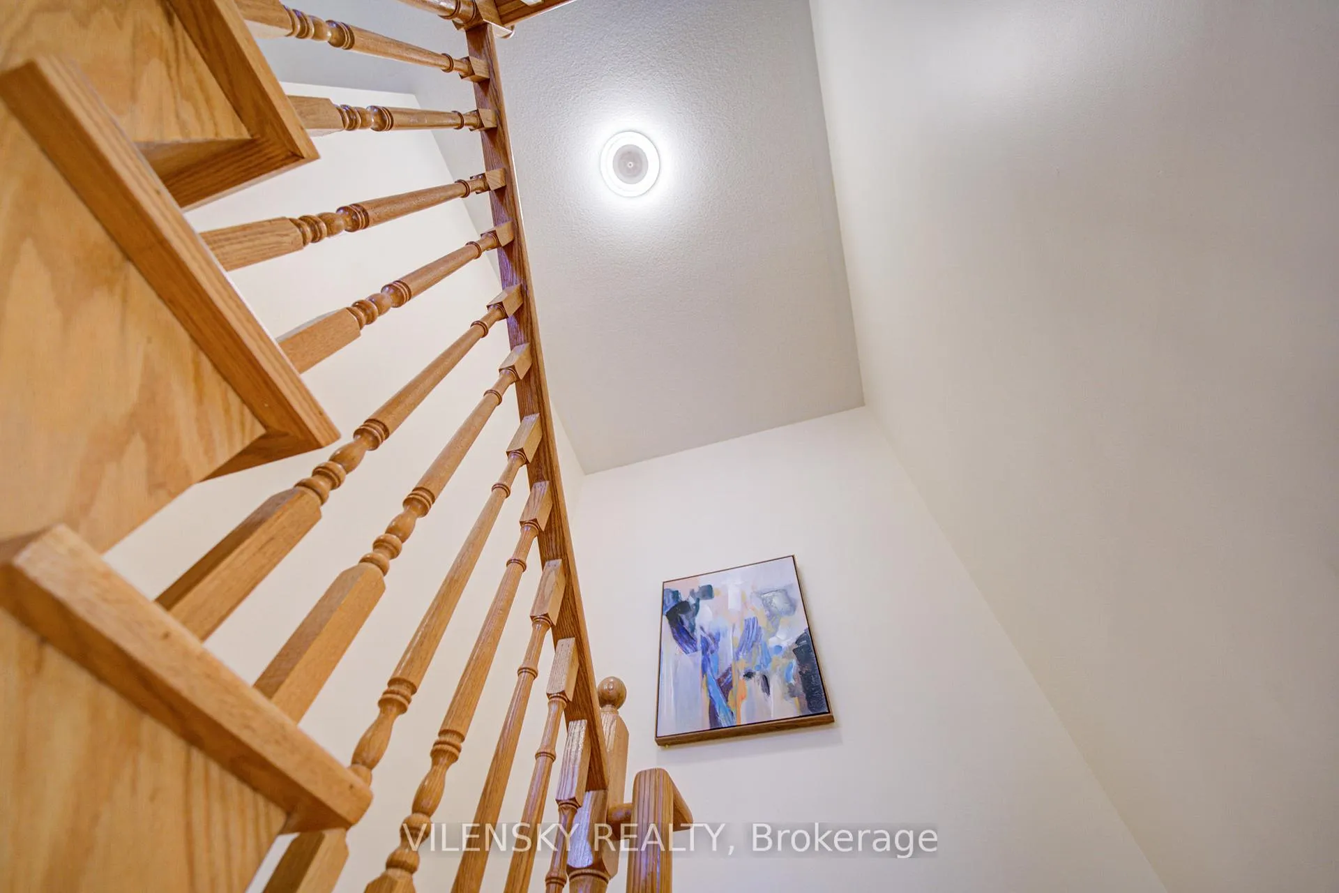 Photo 13 of 186 Purcell Crescent, Vaughan, Maple — HOMEH