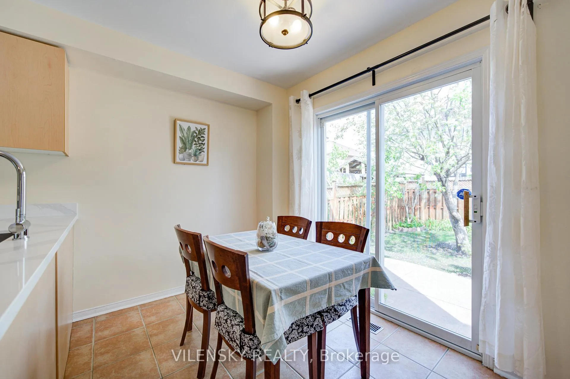 Photo 21 of 186 Purcell Crescent, Vaughan, Maple — HOMEH
