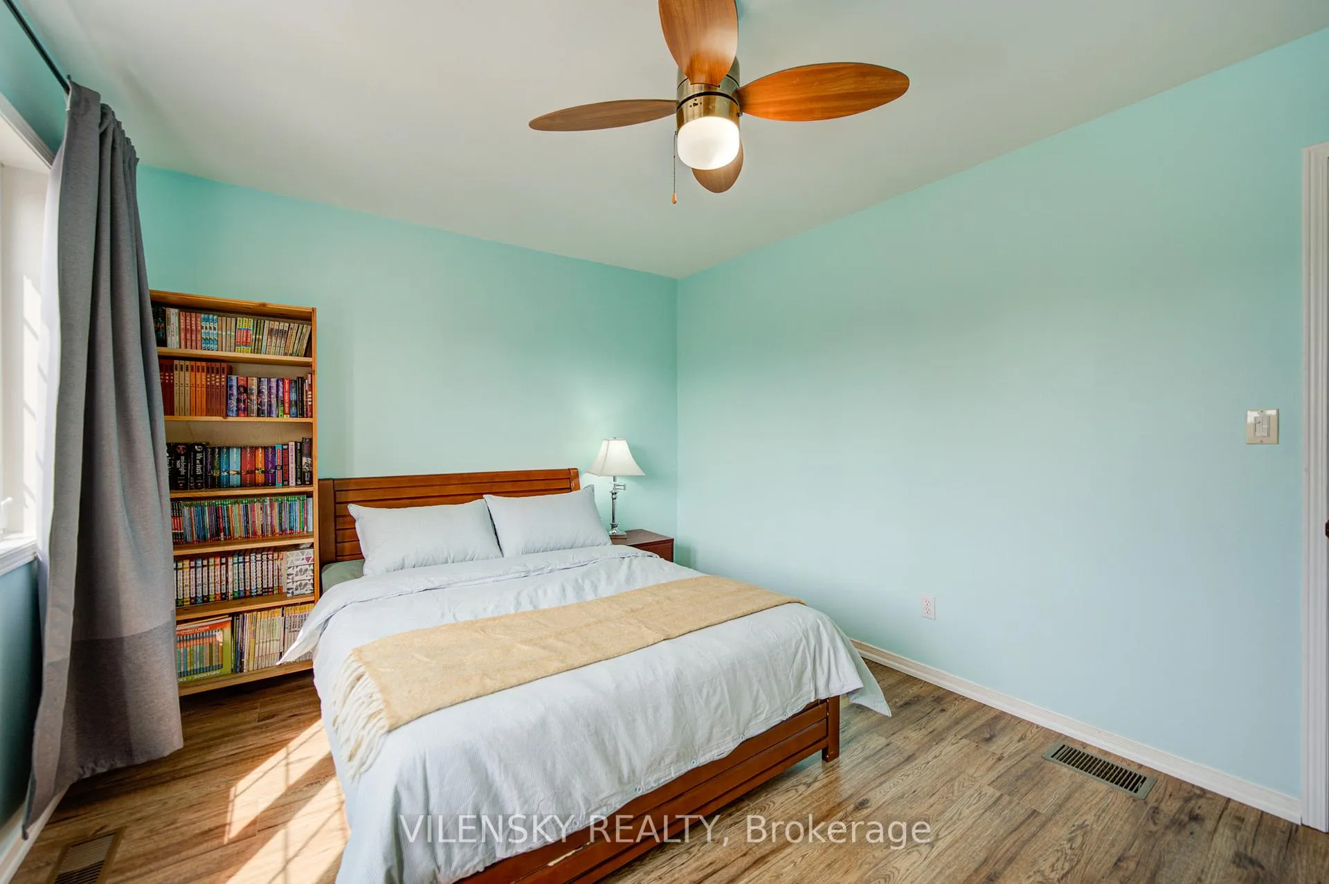Photo 25 of 186 Purcell Crescent, Vaughan, Maple — HOMEH