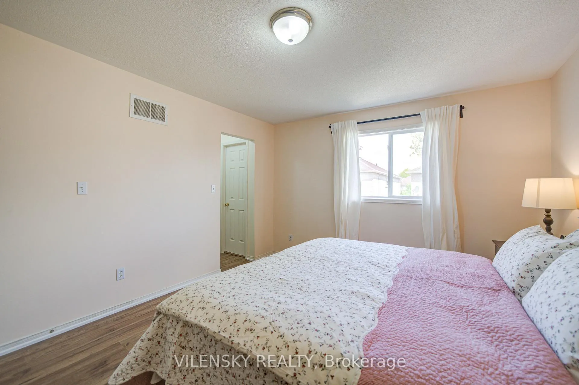 Photo 33 of 186 Purcell Crescent, Vaughan, Maple — HOMEH