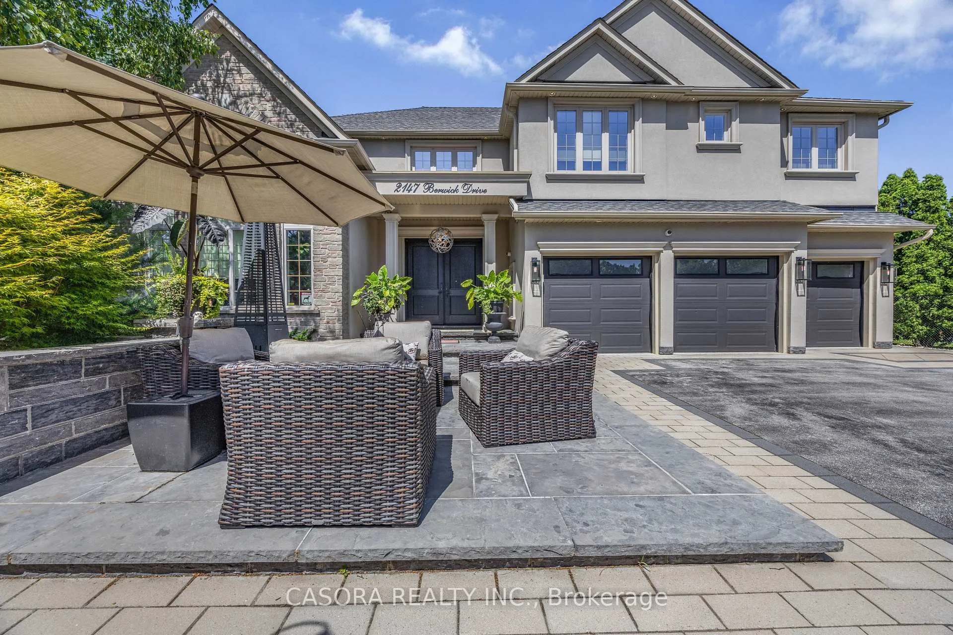 Photo 5 of 2147 Berwick Drive, Burlington, Rose — HOMEH
