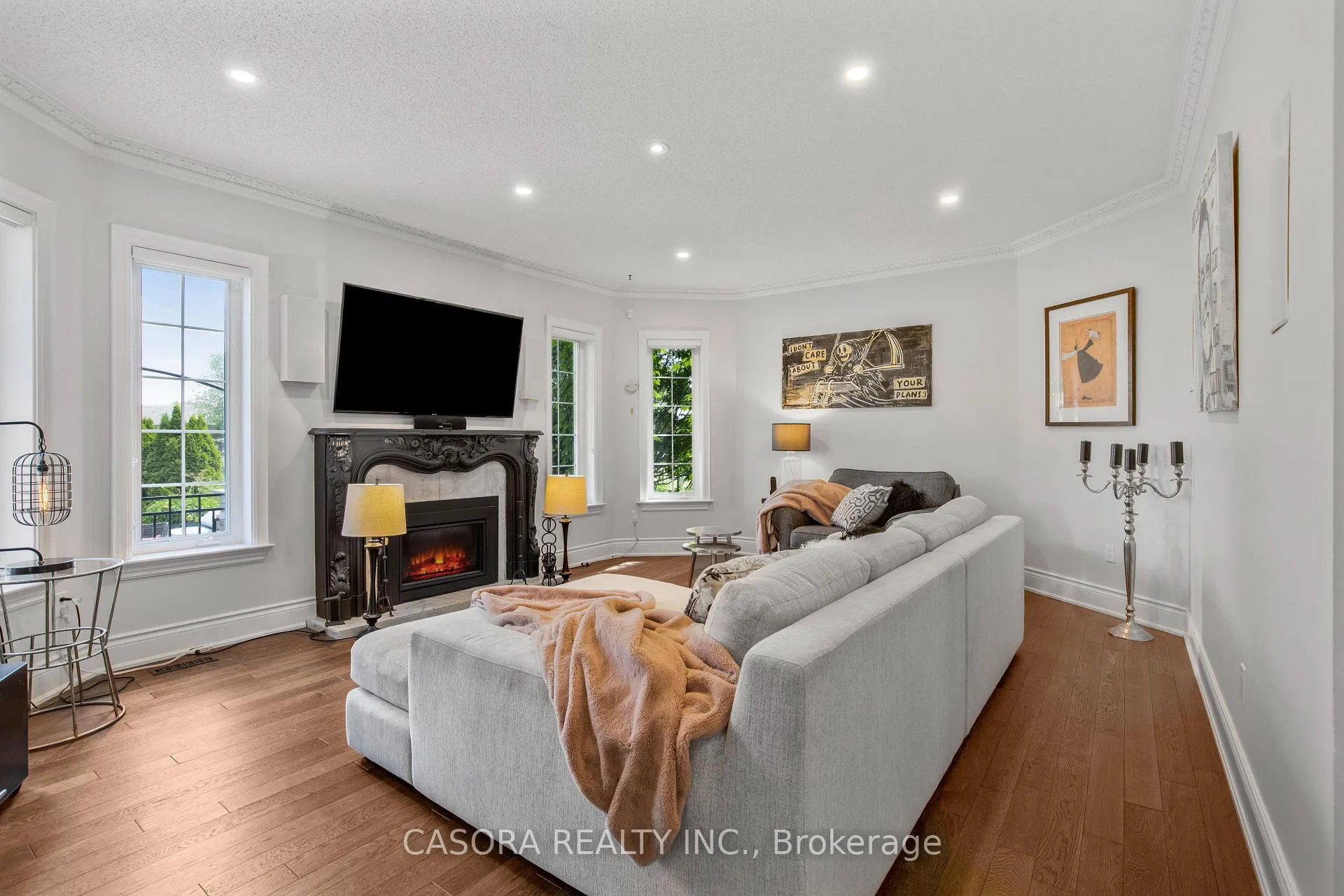 Photo 13 of 2147 Berwick Drive, Burlington, Rose — HOMEH